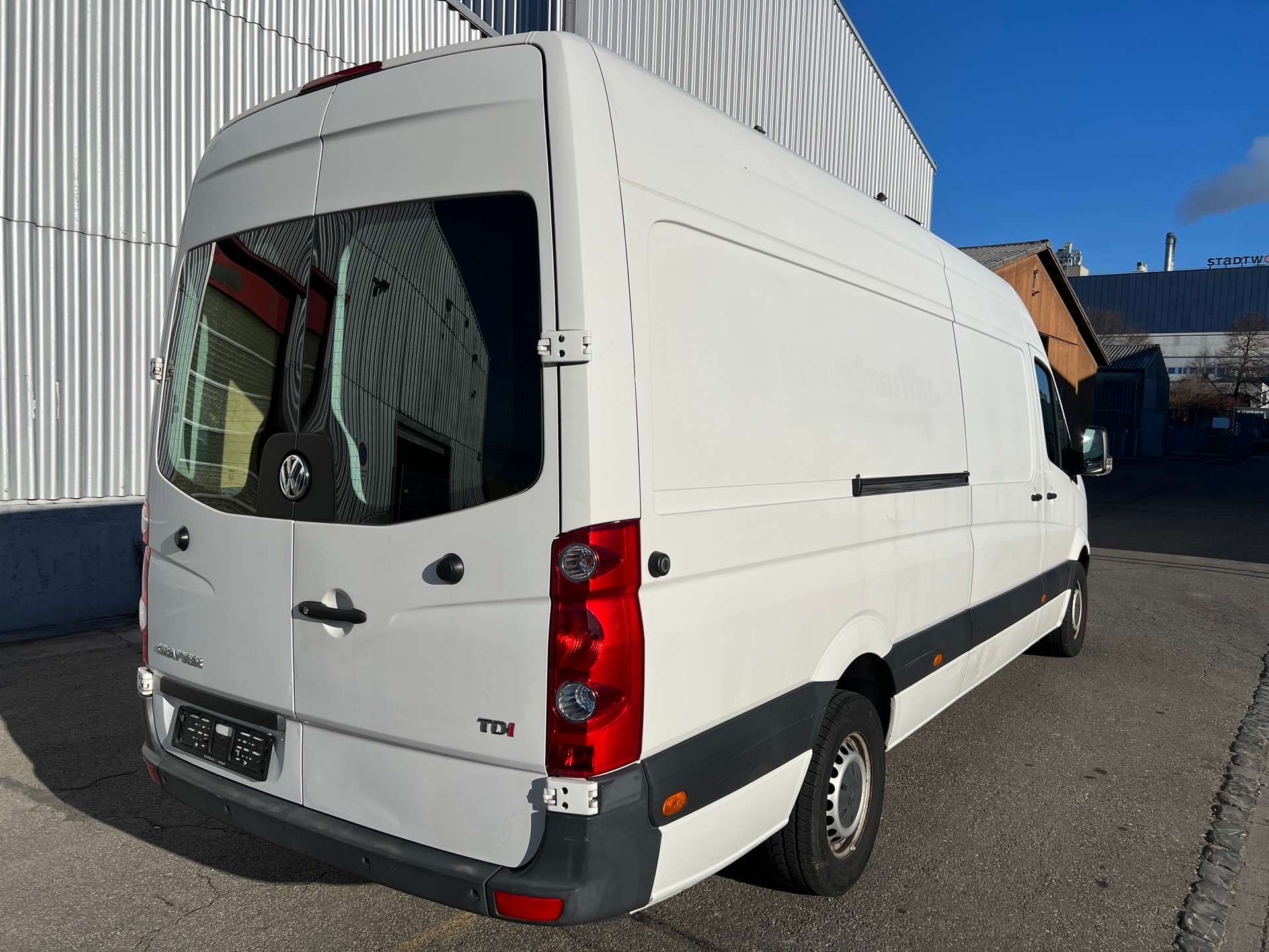 VW Crafter 35 2.0 TDI-image-3
