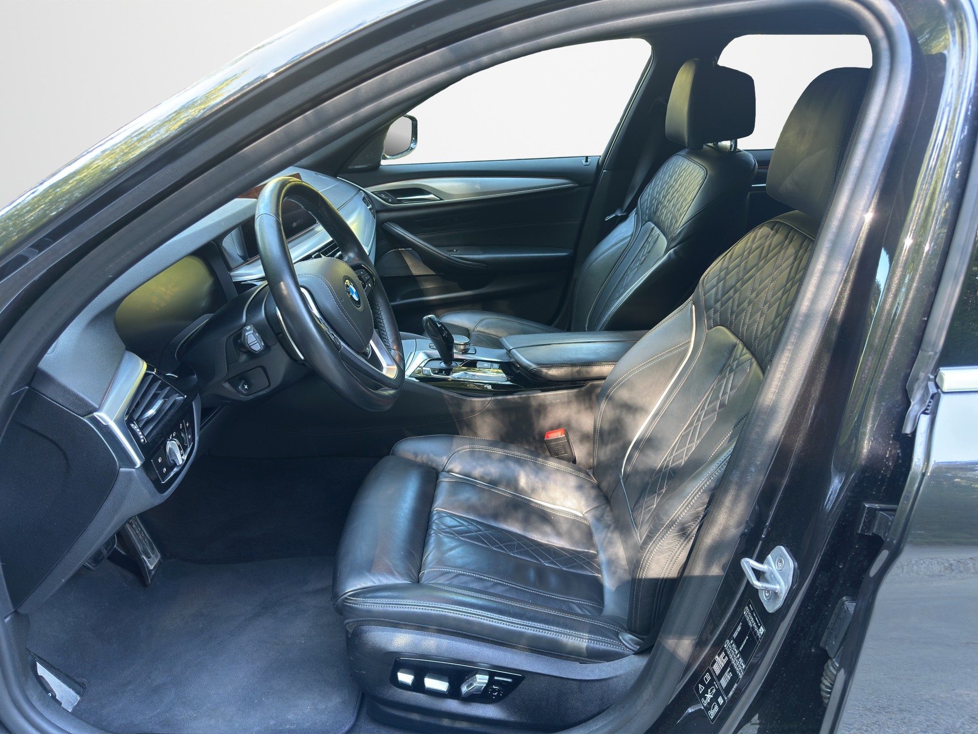 BMW 530d xDrive Touring Sport Line Steptronic-image-8