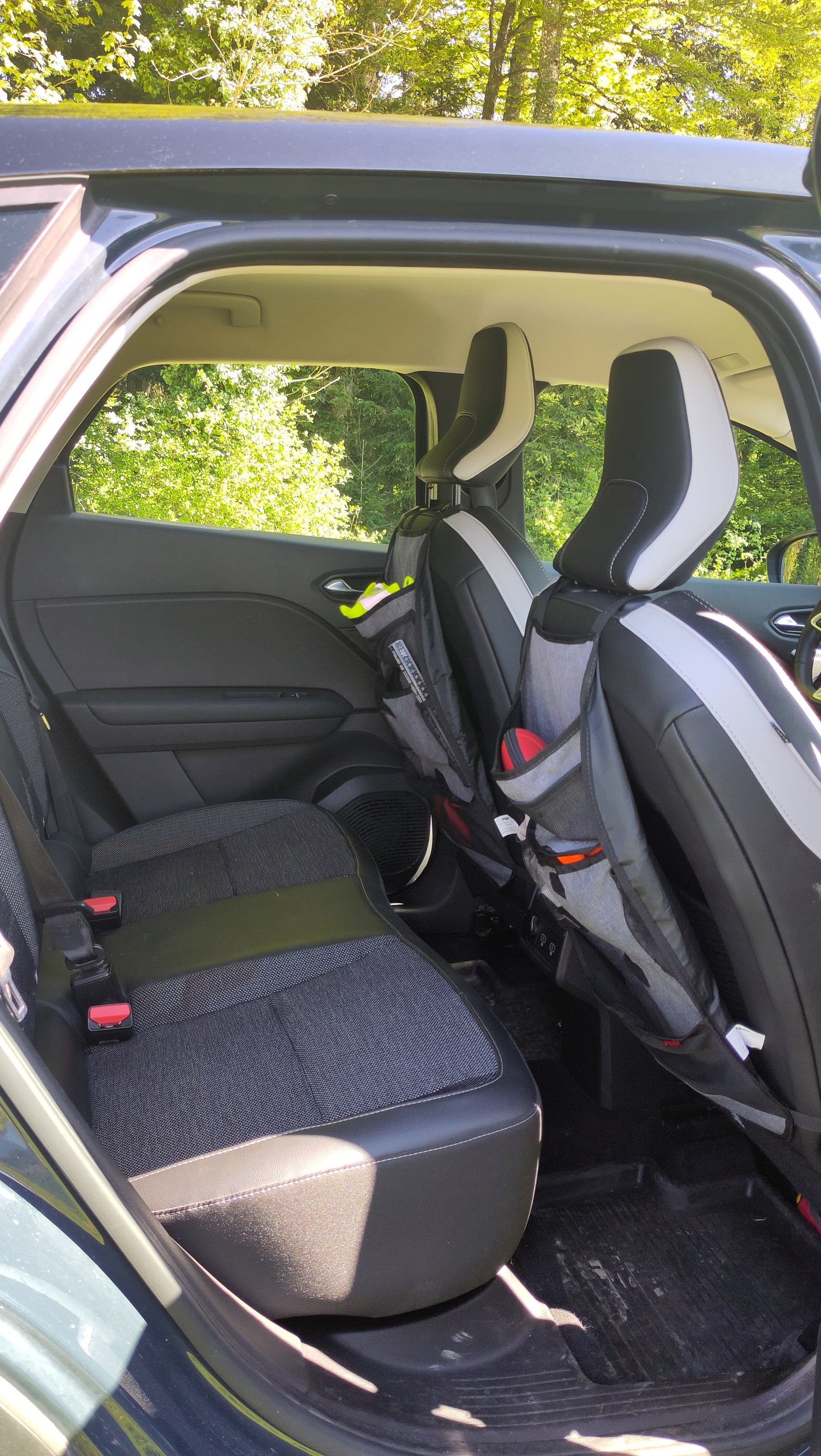 RENAULT Captur 1.5 dCi Intens EDC-image-4