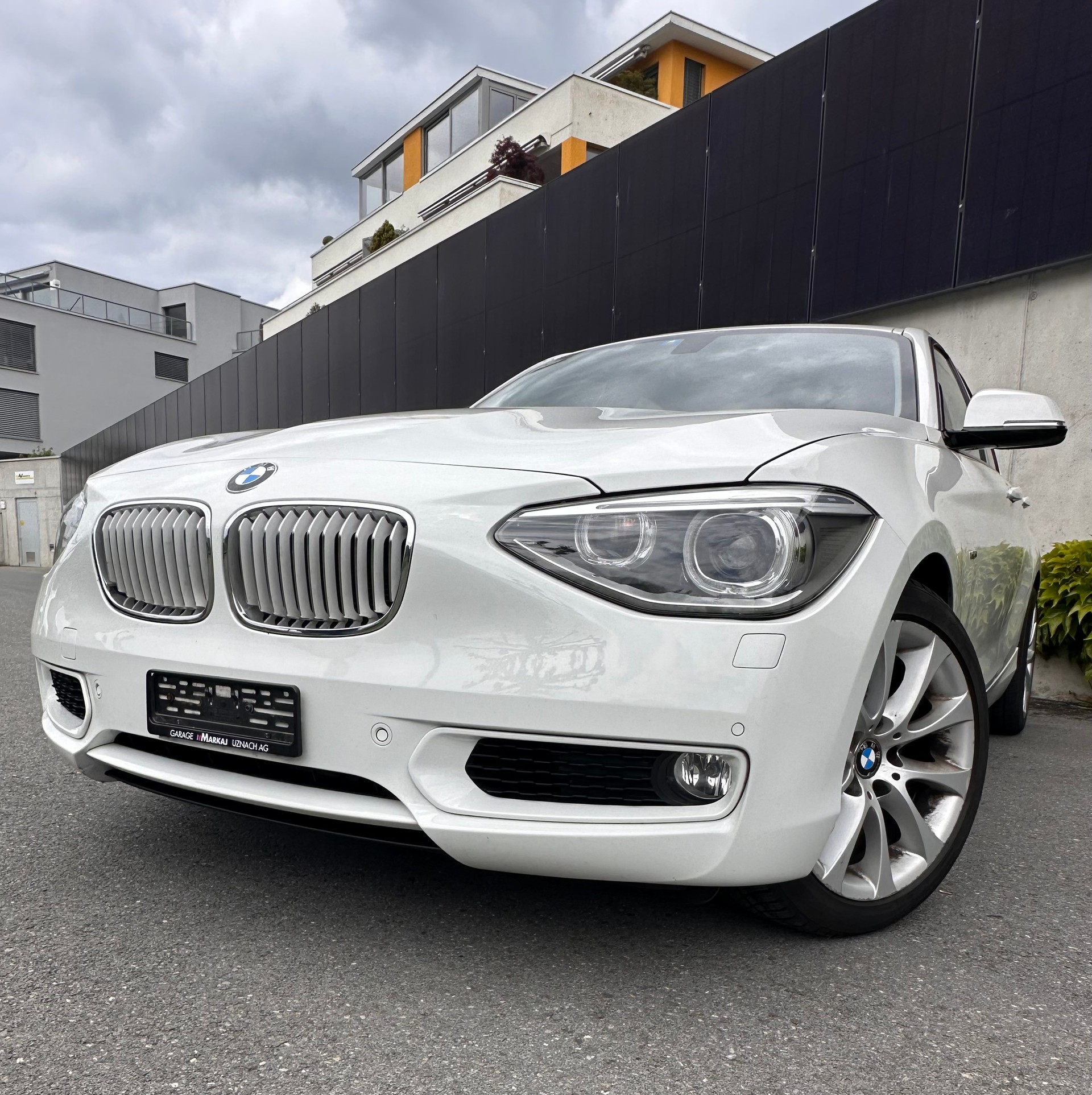 BMW 118i Steptronic Urban Line-image-0