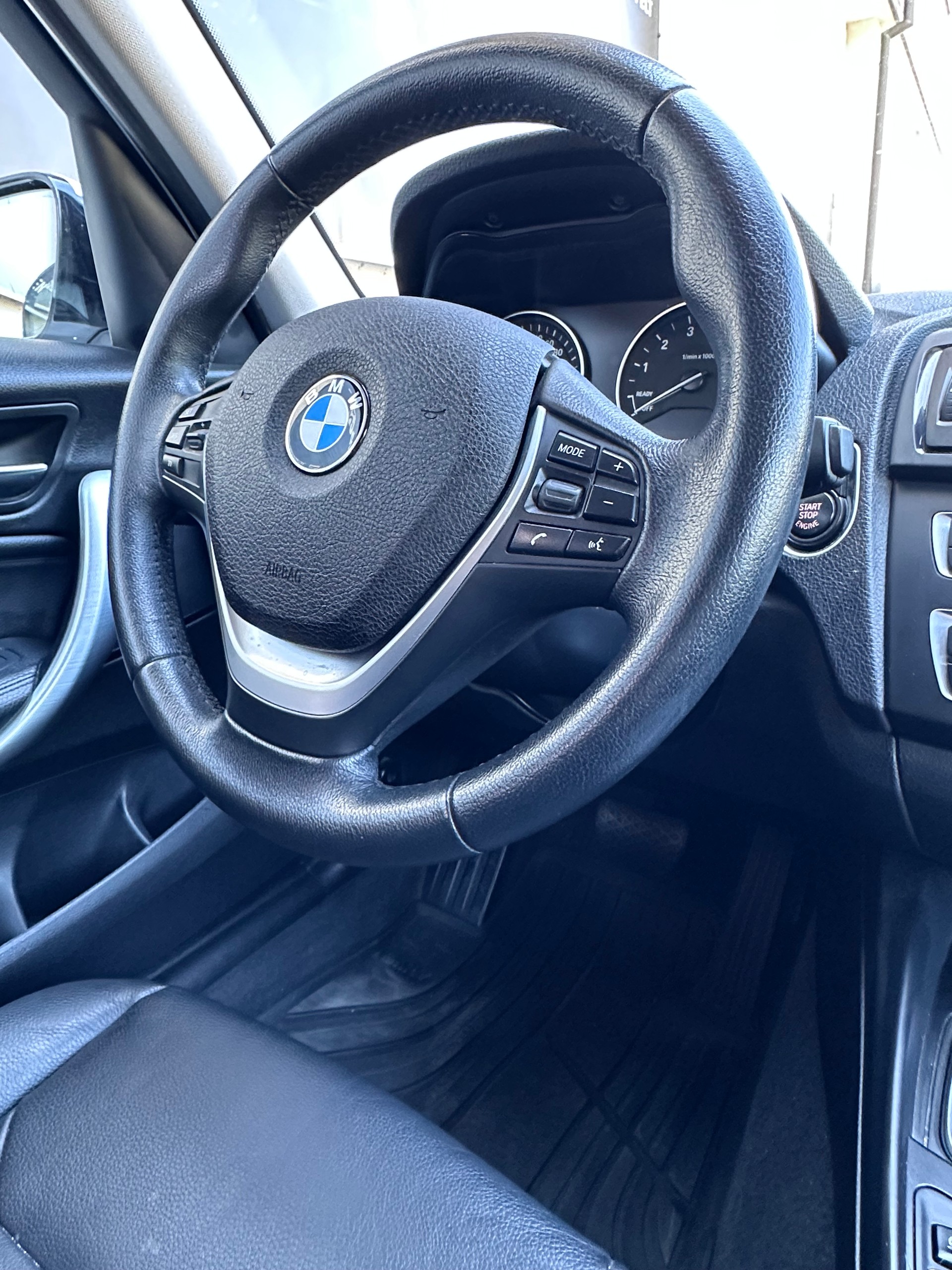 BMW 118i Steptronic Urban Line-image-8