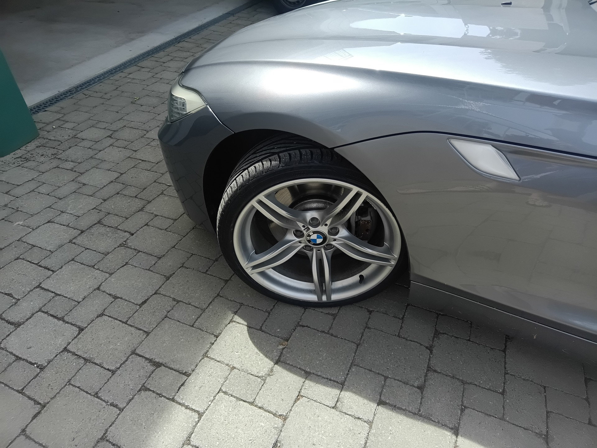 BMW Z4 sDrive35i DKG-image-2