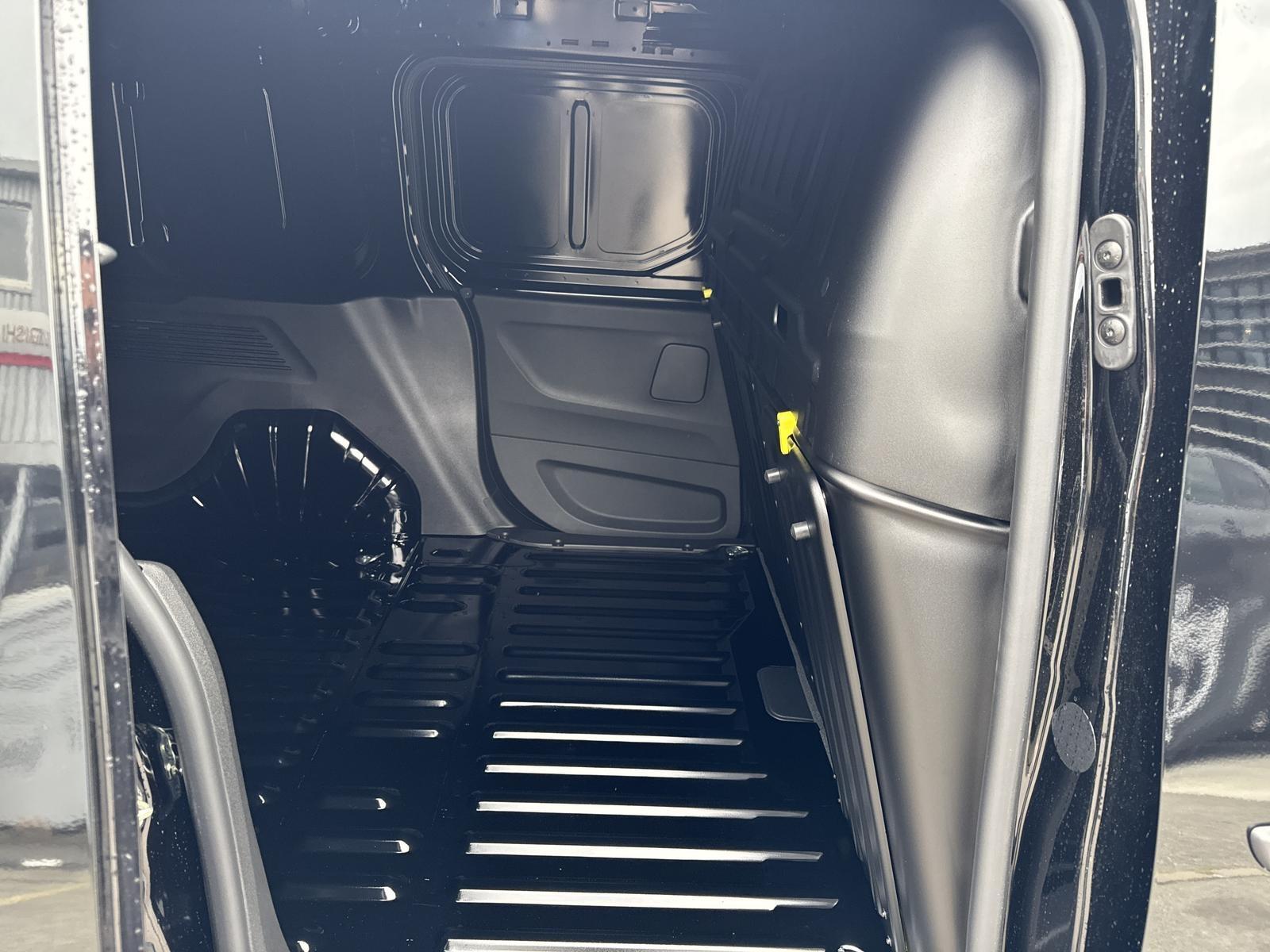 TOYOTA Proace City Van EV 50 kWh Active Medium-image-11