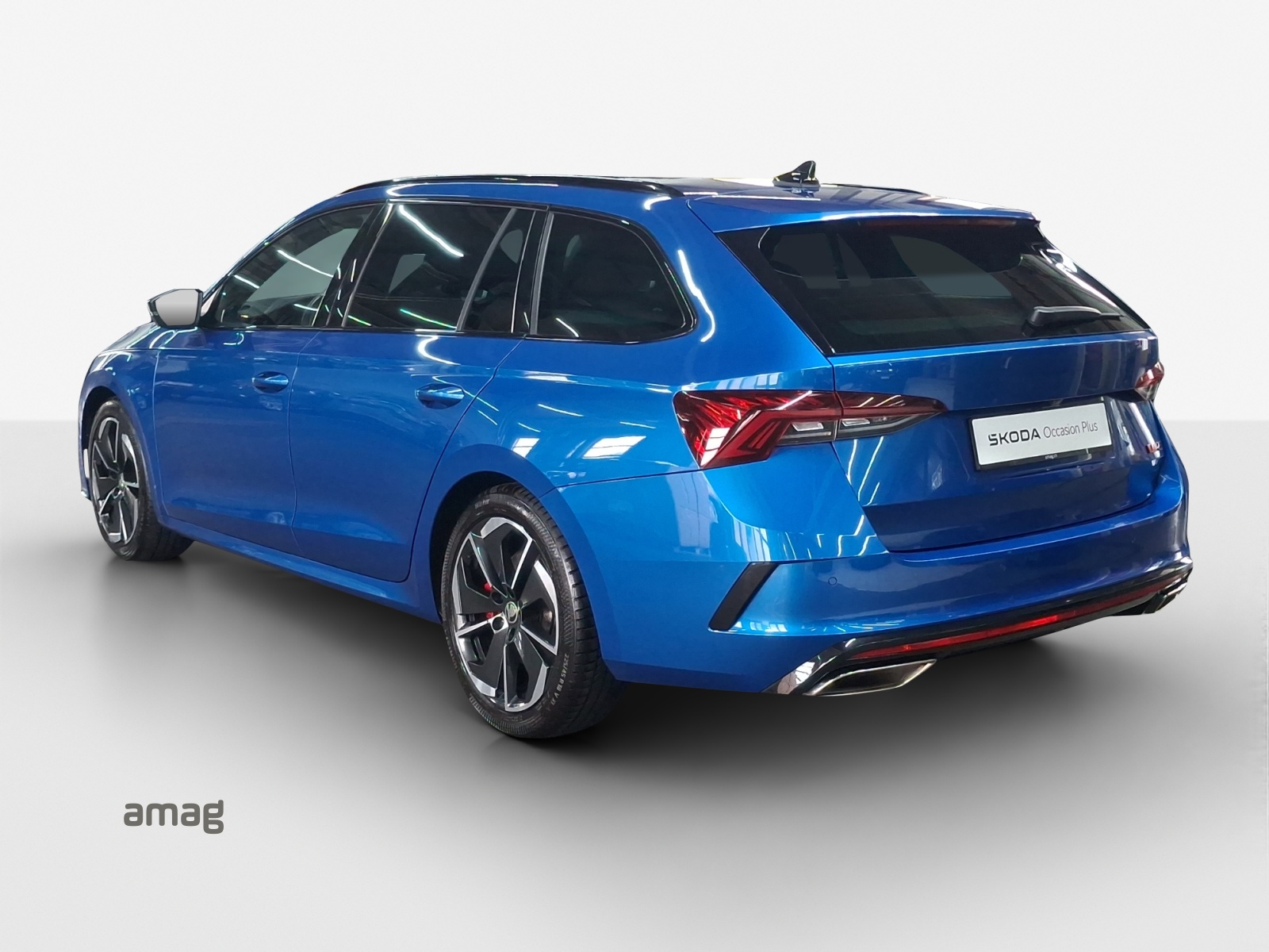 SKODA Octavia Combi 2.0 TSI DSG RS-image-2