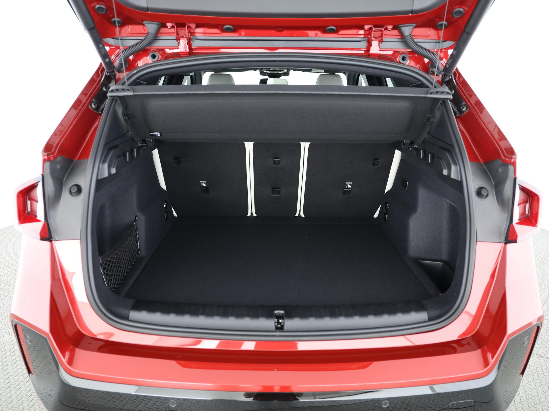 BMW iX1 30 xDrive-image-6