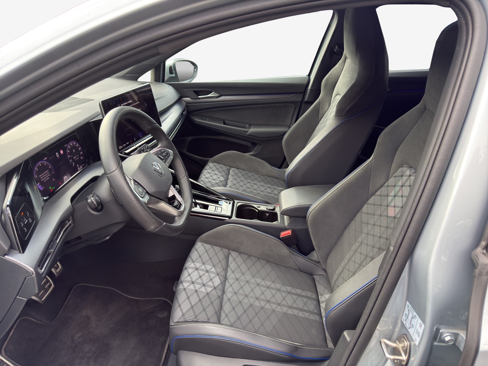 VW Golf 1.5 e TSI mHEV R-Line DSG-image-7