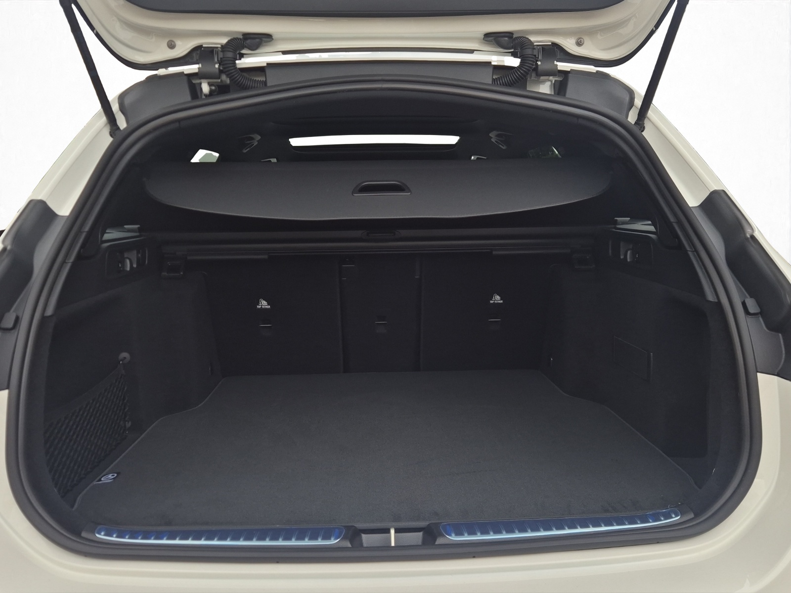 MERCEDES-BENZ C 220 d AMG Line 4Matic Swiss Star T-Modell-image-7