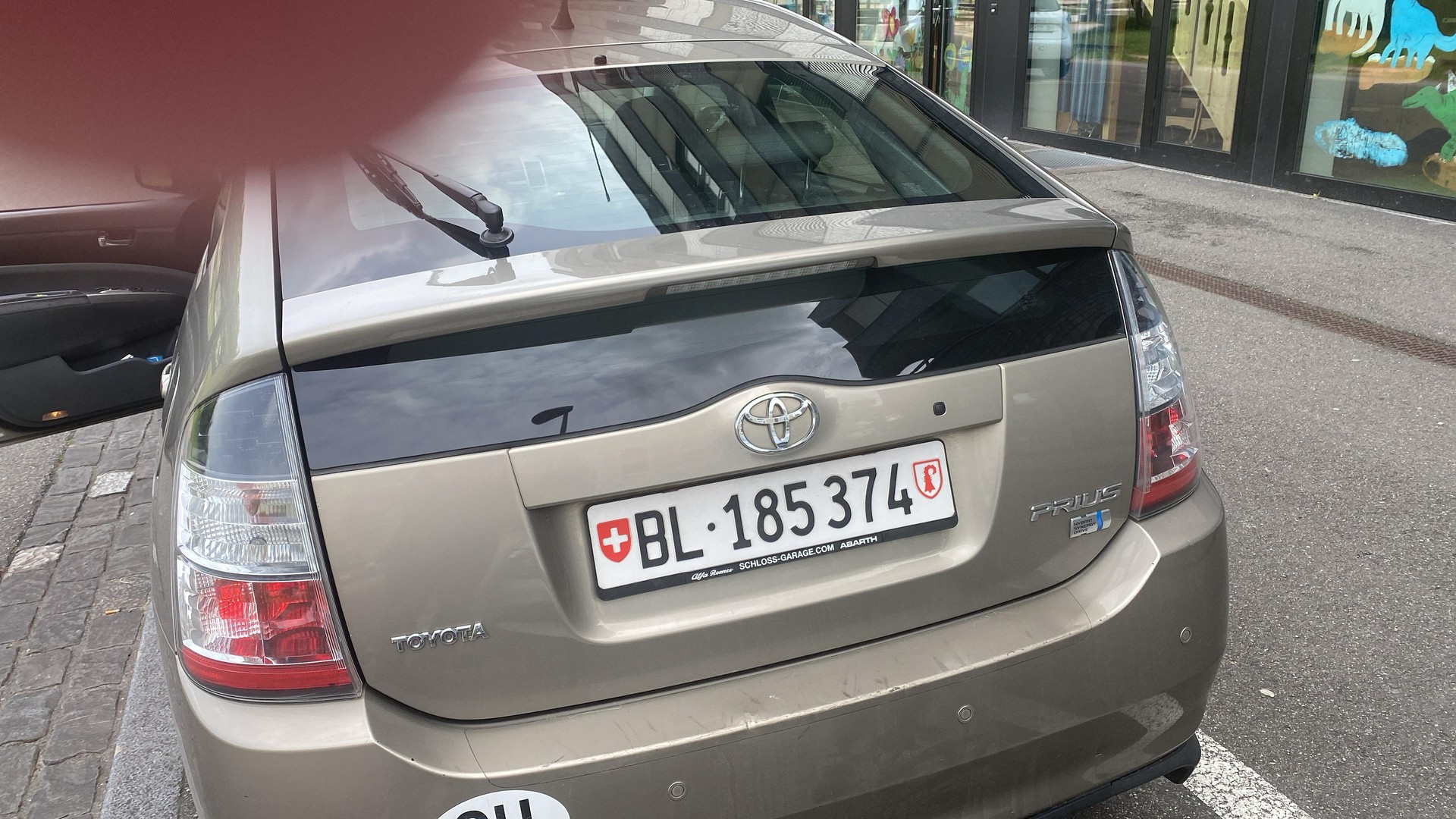 TOYOTA Prius 1.5 16V Hybrid-image-2