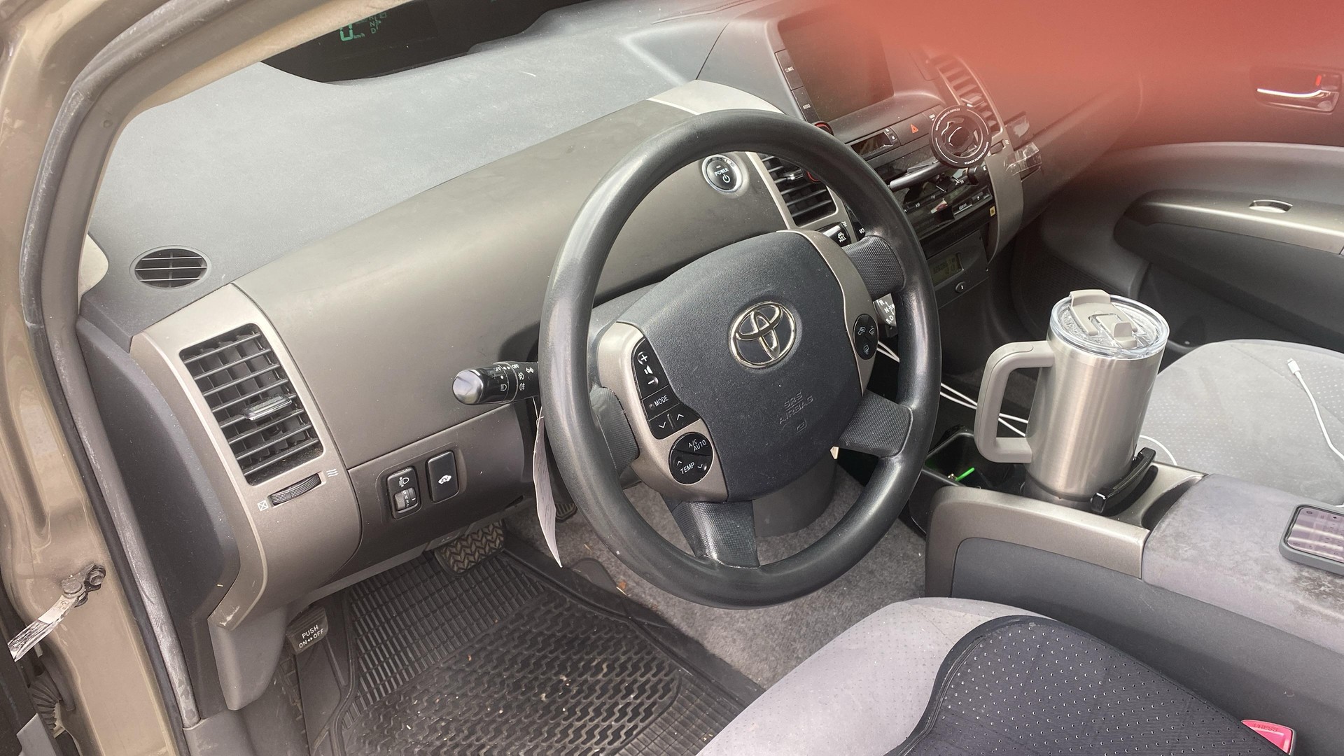 TOYOTA Prius 1.5 16V Hybrid-image-4