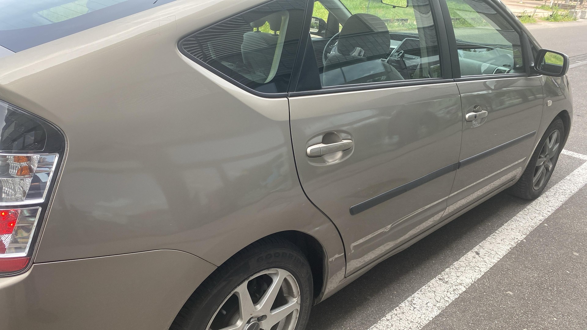 TOYOTA Prius 1.5 16V Hybrid-image-3