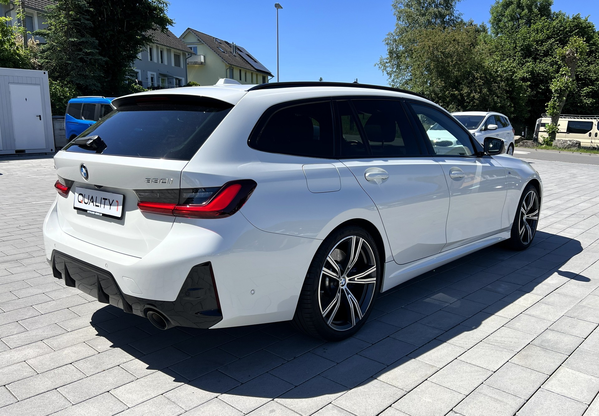 BMW 330i Touring xDrive Steptronic M Sport Pro-image-4