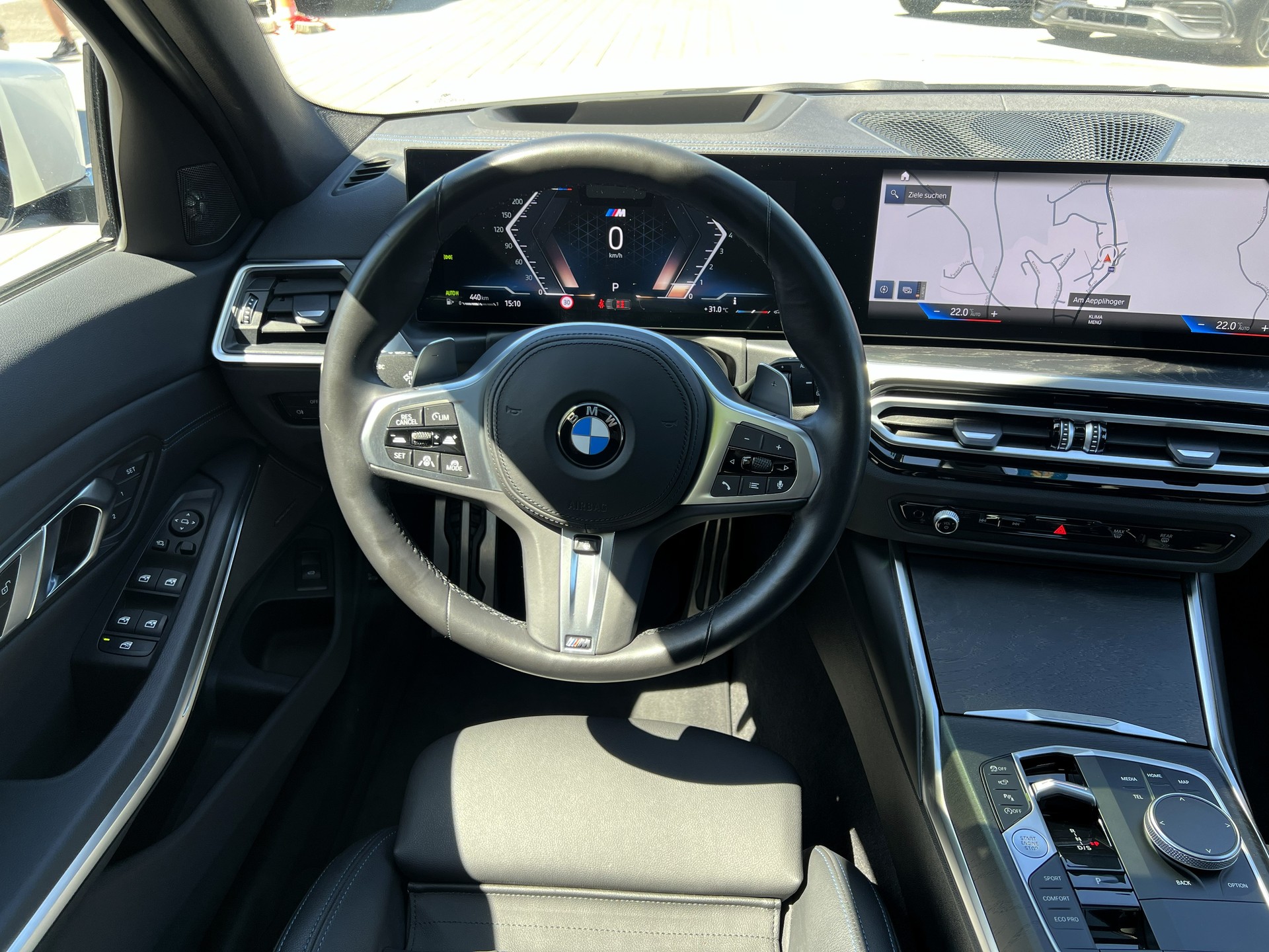 BMW 330i Touring xDrive Steptronic M Sport Pro-image-25