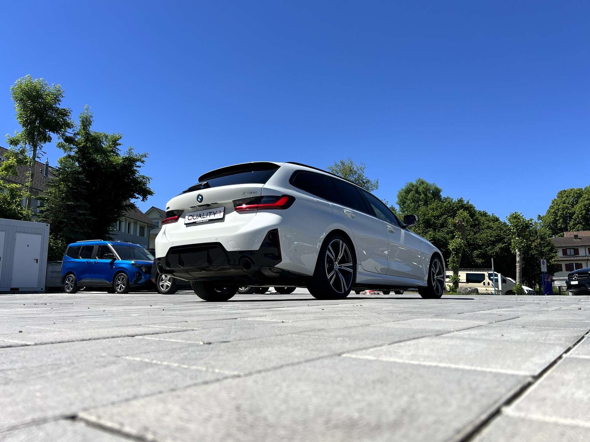 BMW 330i Touring xDrive Steptronic M Sport Pro-image-9