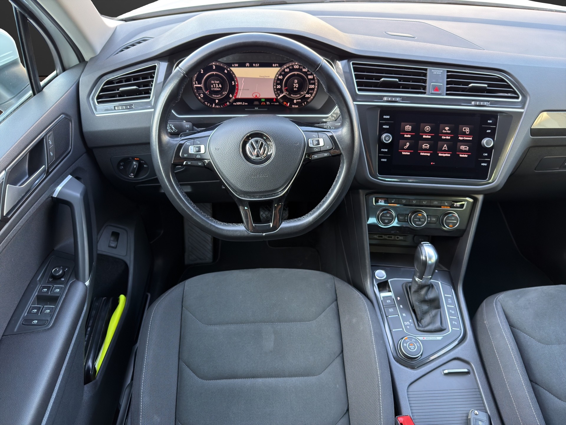 VW Tiguan 2.0 TDI SCR Highline4Motion DSG-image-9