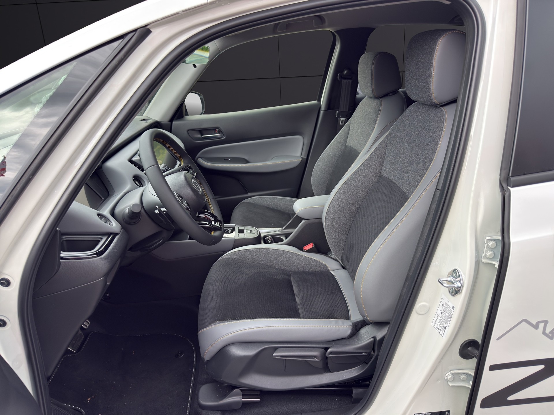 HONDA Jazz 1.5i-MMD Advance Sport E-CVT-image-14