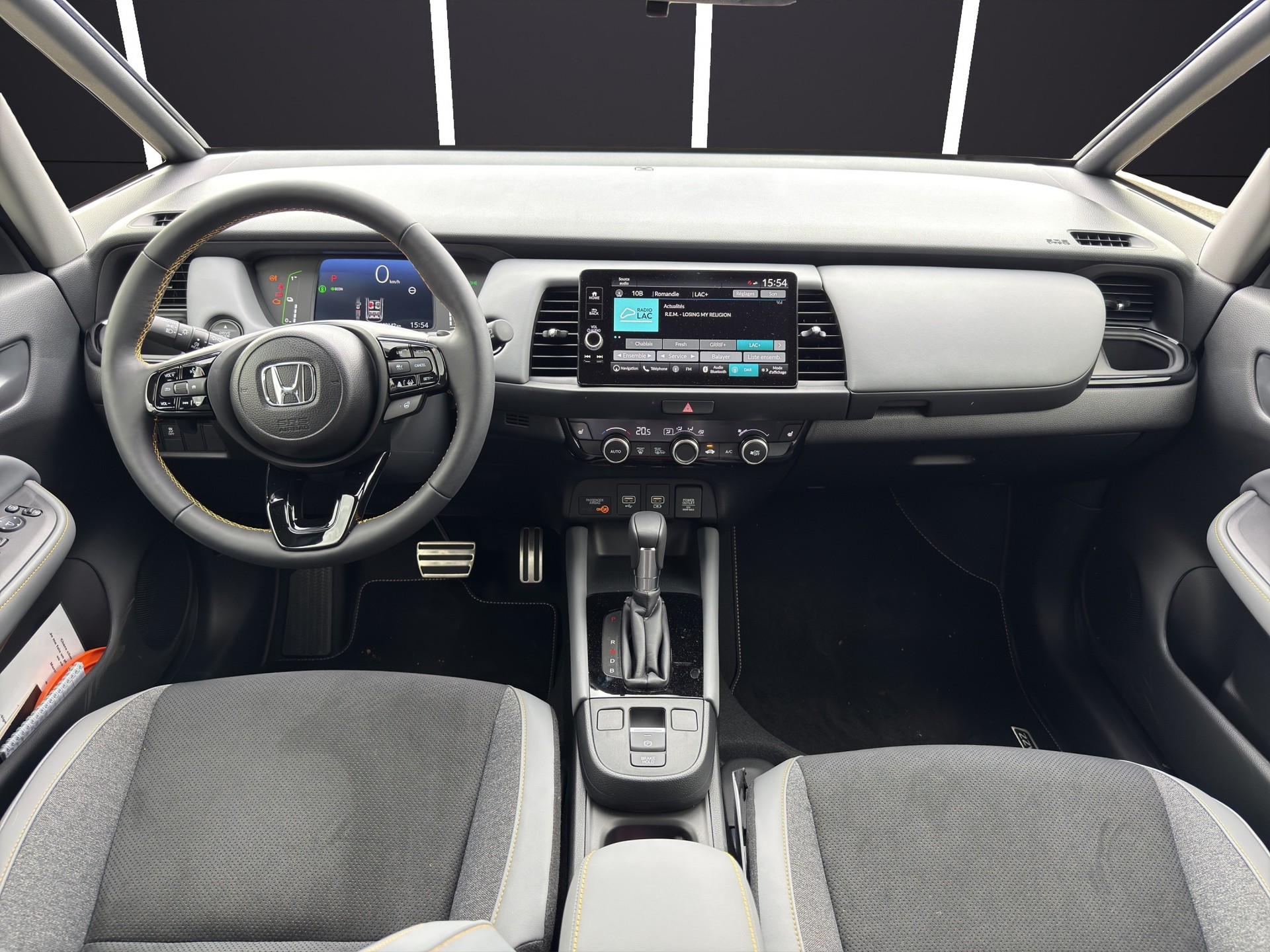 HONDA Jazz 1.5i-MMD Advance Sport E-CVT-image-8
