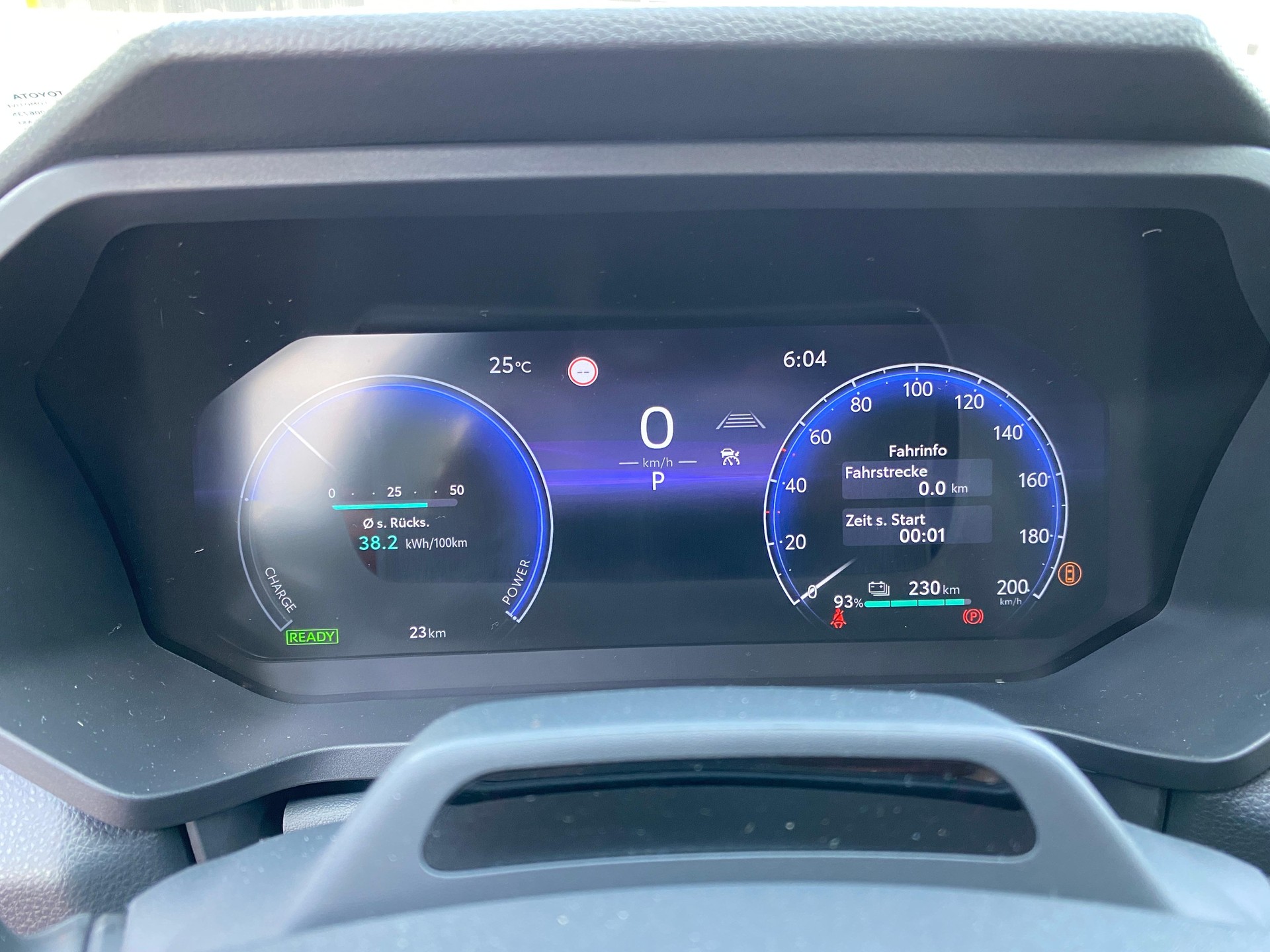 TOYOTA Hilux EV 59KWh Comfort-image-9