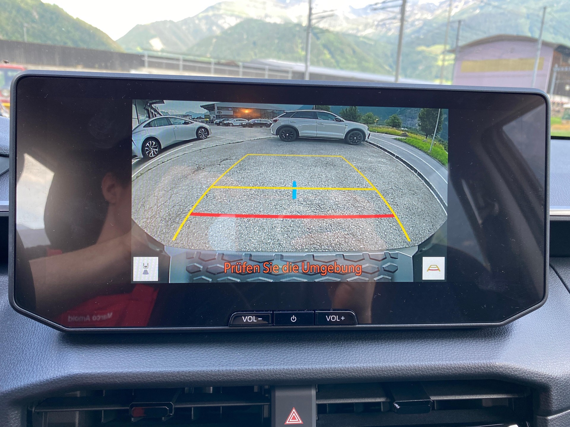 TOYOTA Hilux EV 59KWh Comfort-image-12