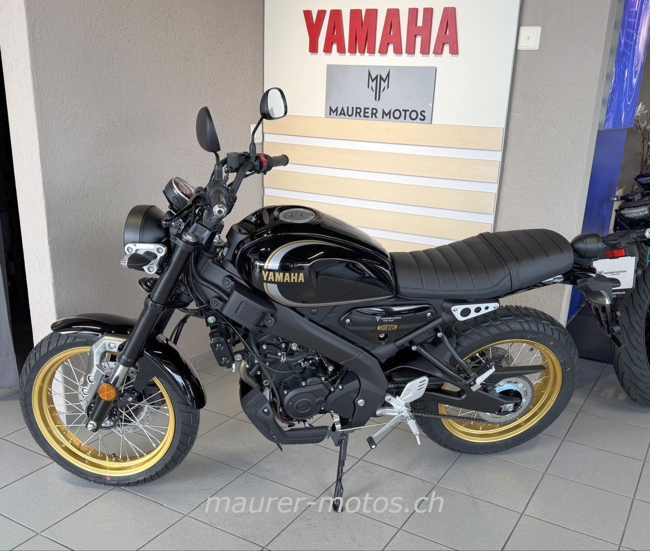 YAMAHA XSR125 LEGACY AKRAPOVIC-showroom-element-3