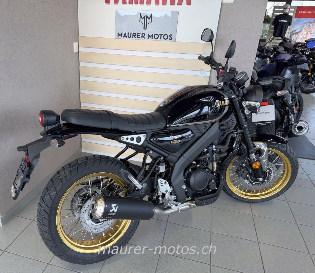 YAMAHA XSR125 LEGACY AKRAPOVIC