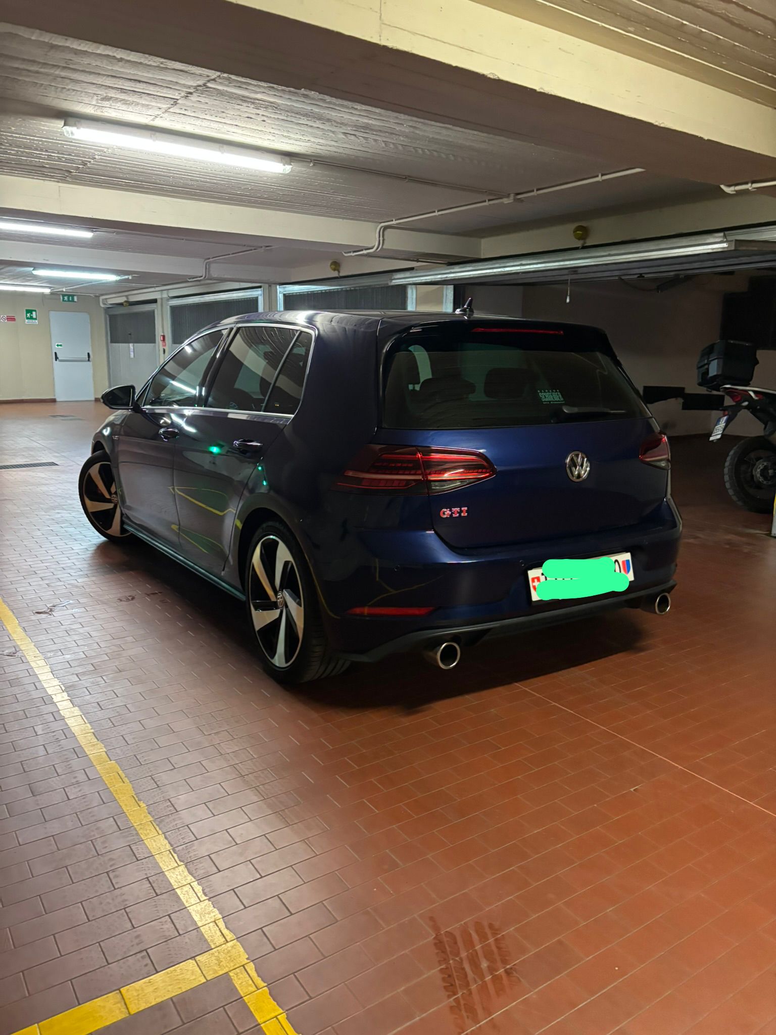 VW 2.0 TSI GTI Performance DSG-image-1