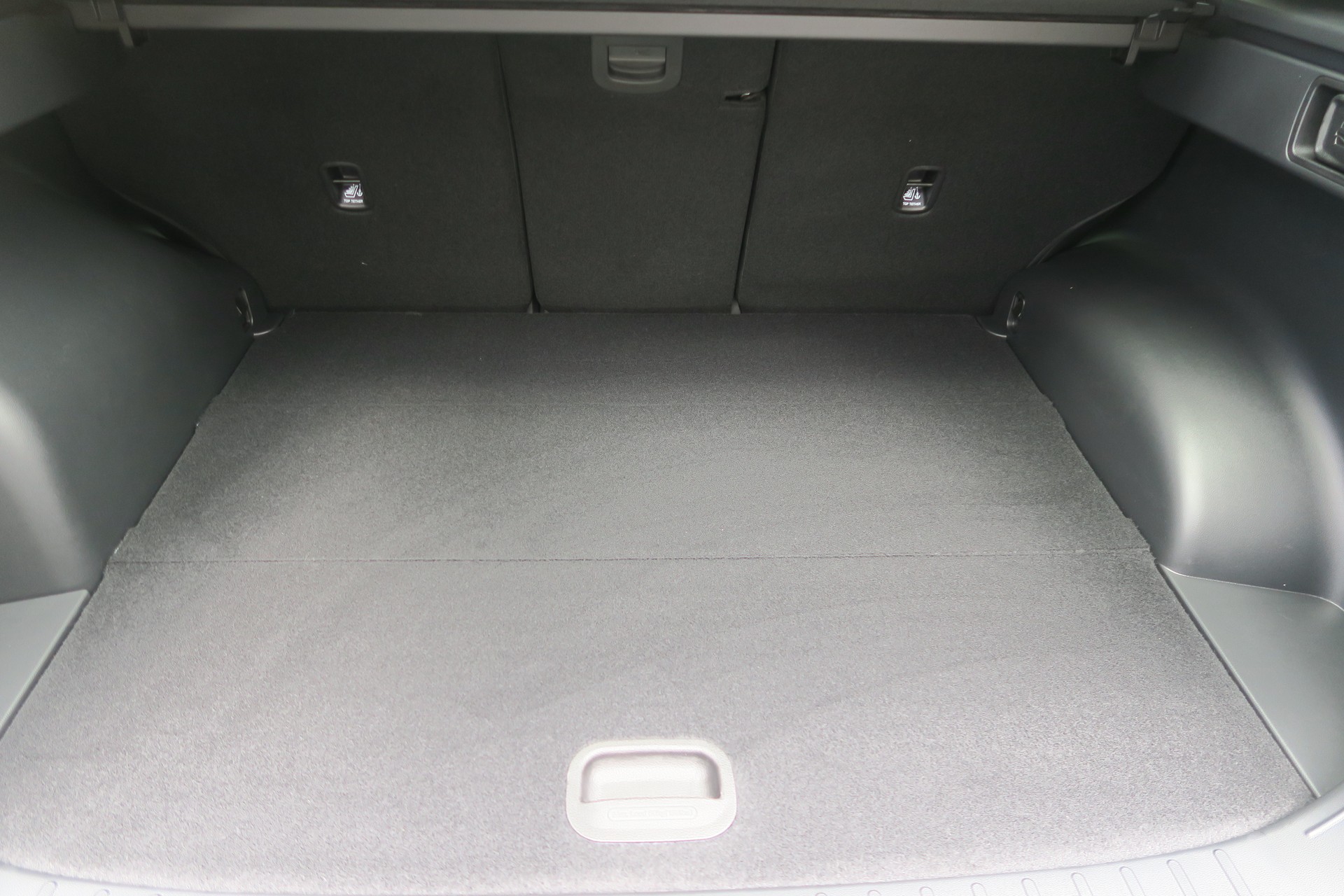 HYUNDAI Tucson 1.6 T-GDi HEV Origo Black Line 4x4-image-15