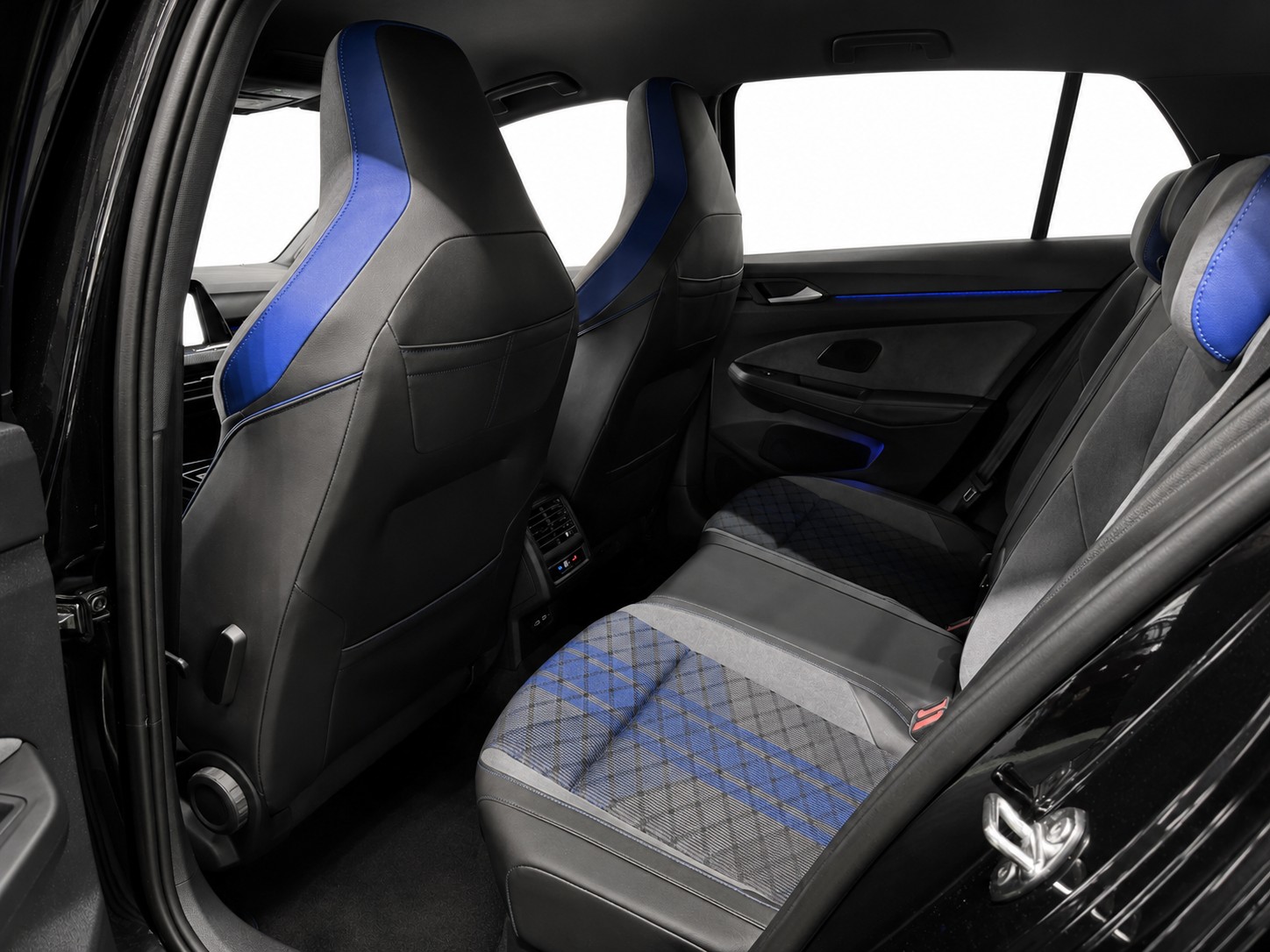 VW Golf 2.0 TSI R DSG 4Motion * Black Style * IQ-light *-image-12