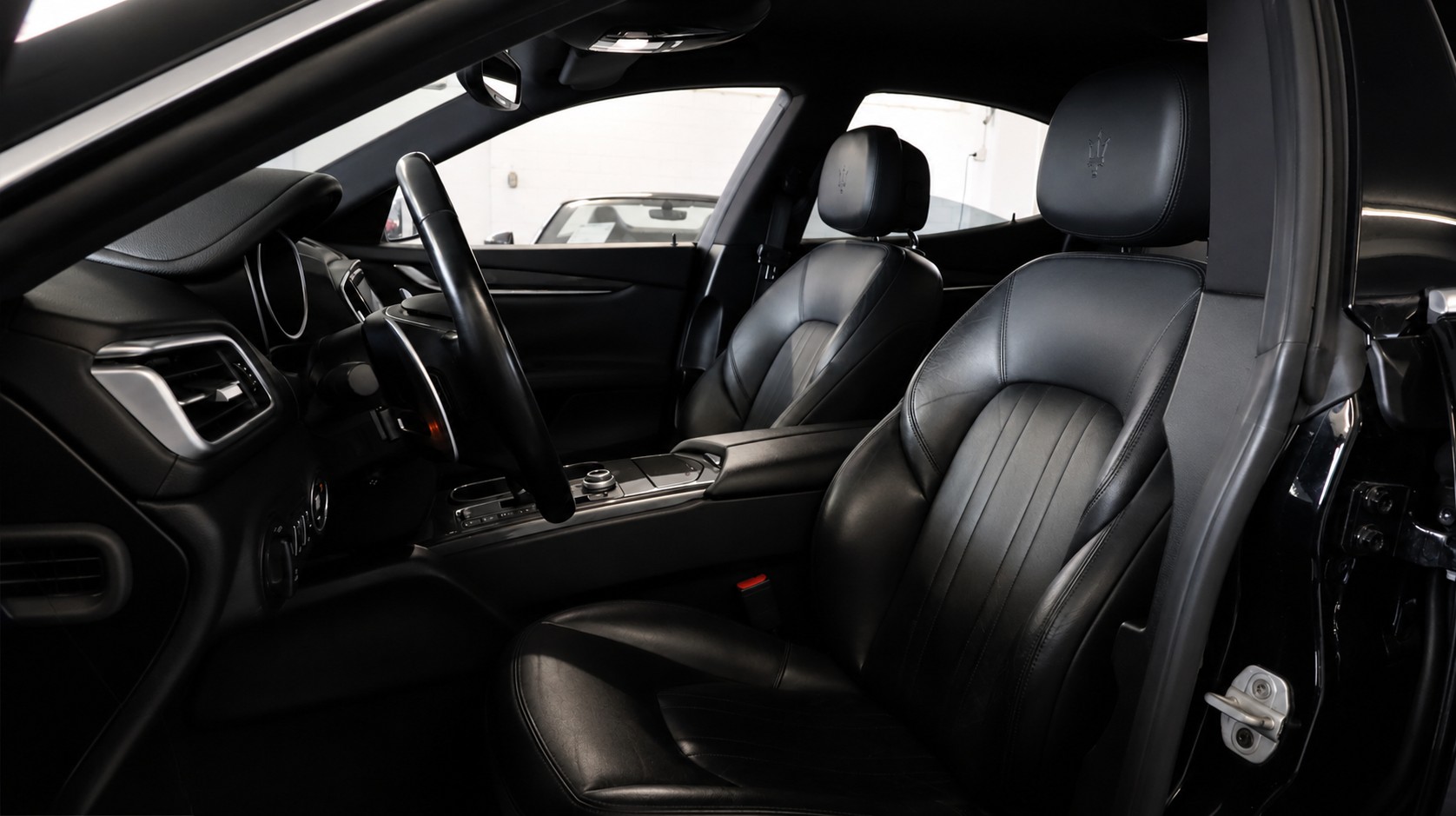 MASERATI Ghibli 3.0 V6-image-4