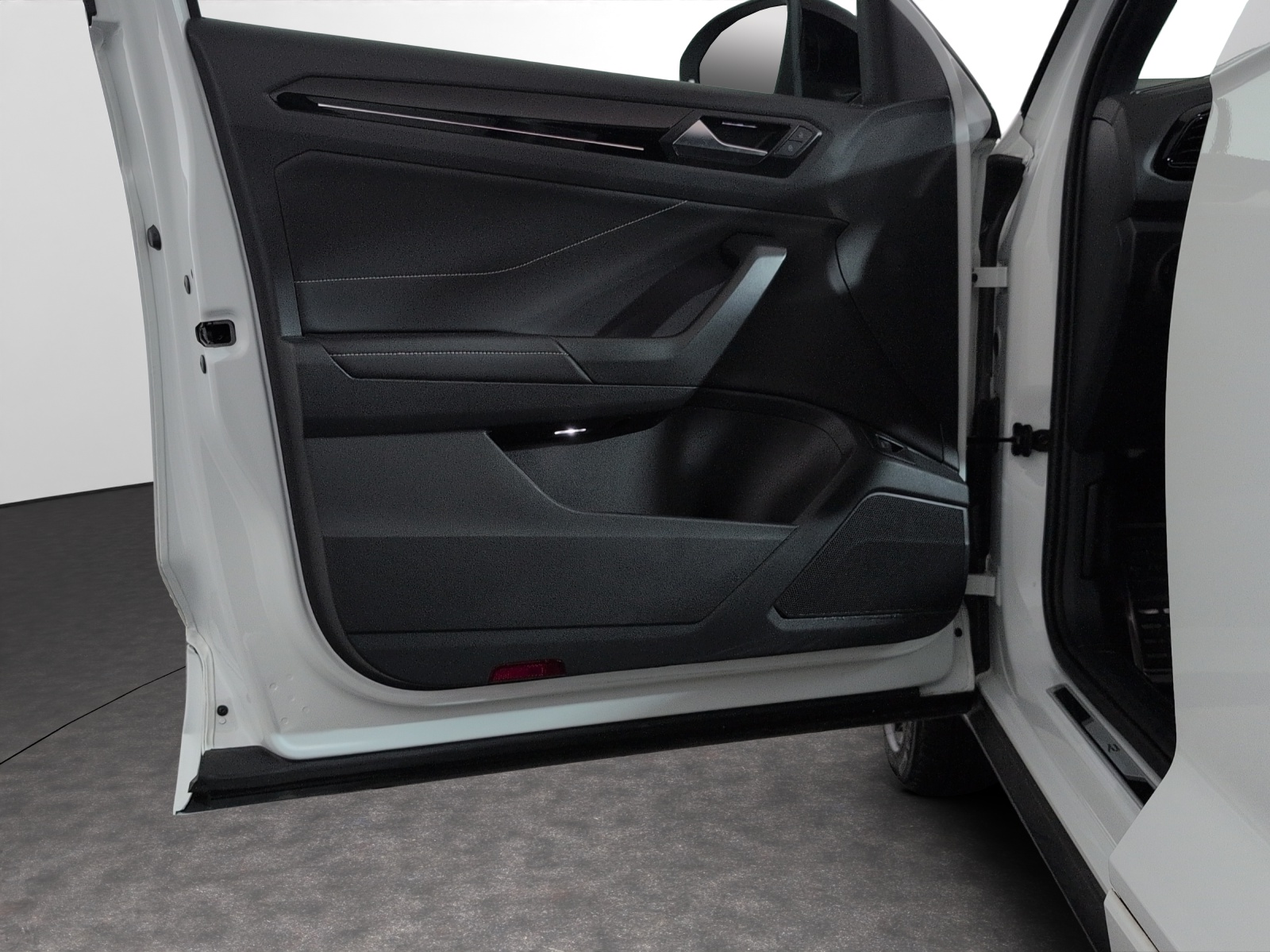 VW T-Roc 2.0 TSI R-Line DSG 4Motion-image-13