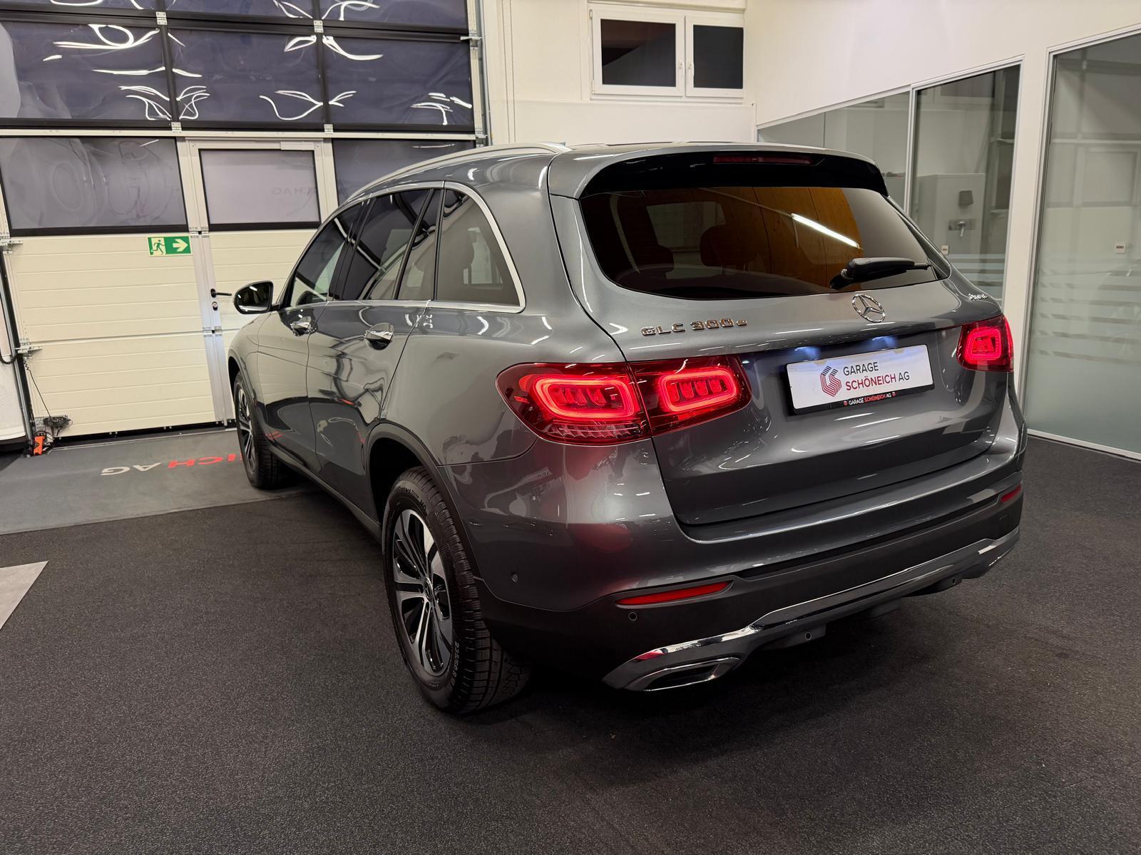 MERCEDES-BENZ GLC 300 e 4m-image-6