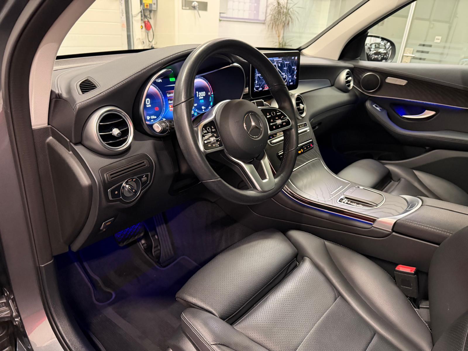 MERCEDES-BENZ GLC 300 e 4m-image-9