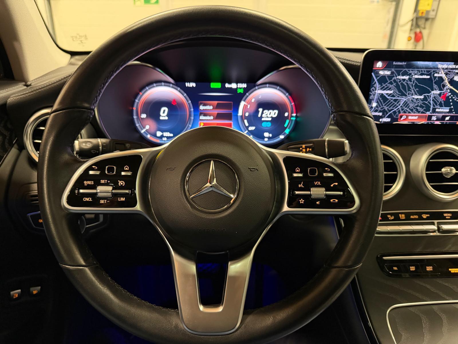 MERCEDES-BENZ GLC 300 e 4m-image-20