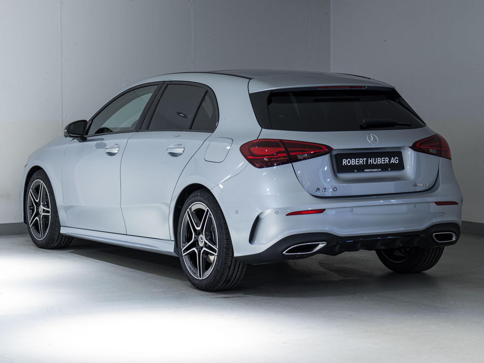 MERCEDES-BENZ A 250 4MATIC-image-3