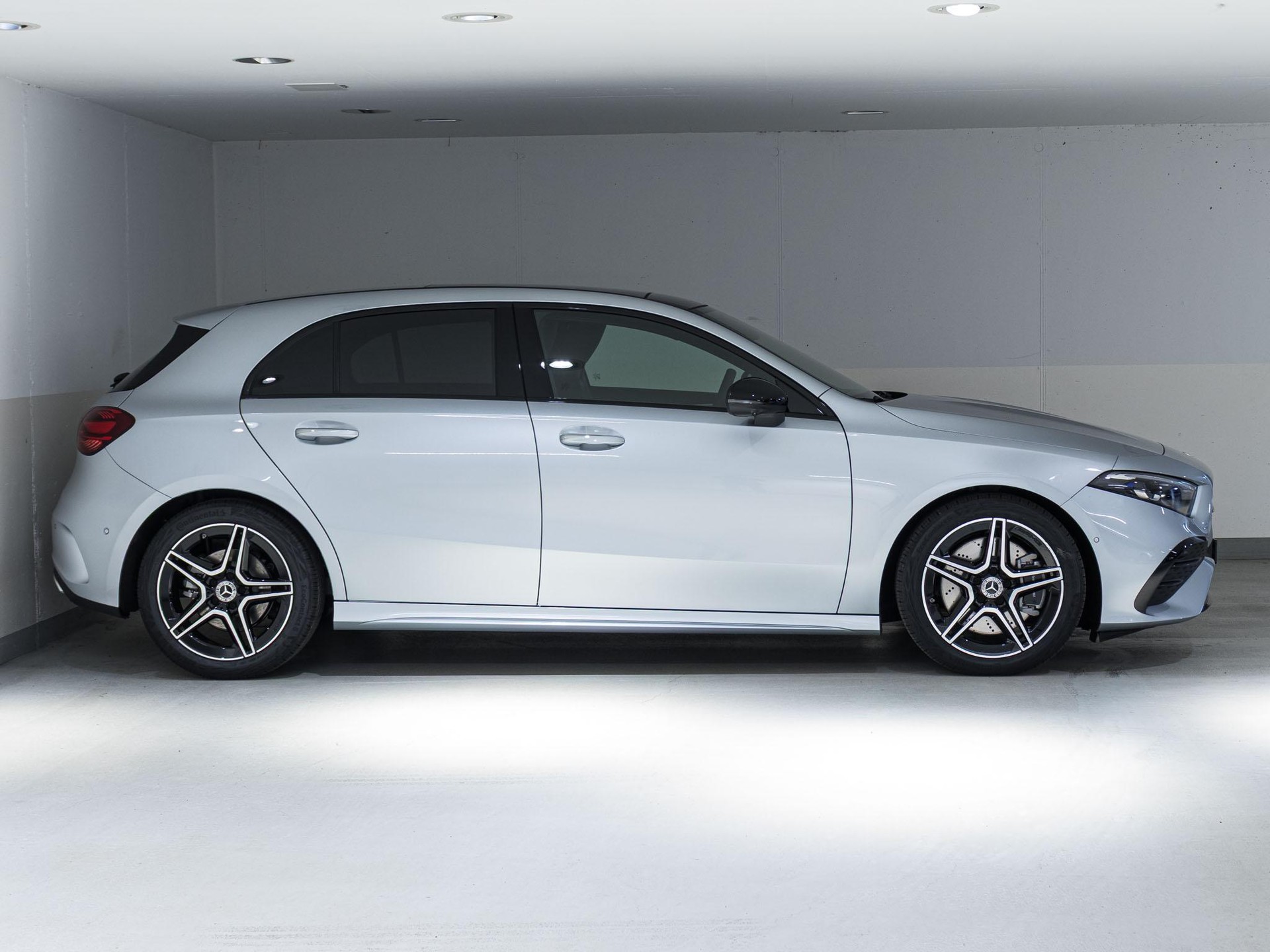 MERCEDES-BENZ A 250 4MATIC-image-1