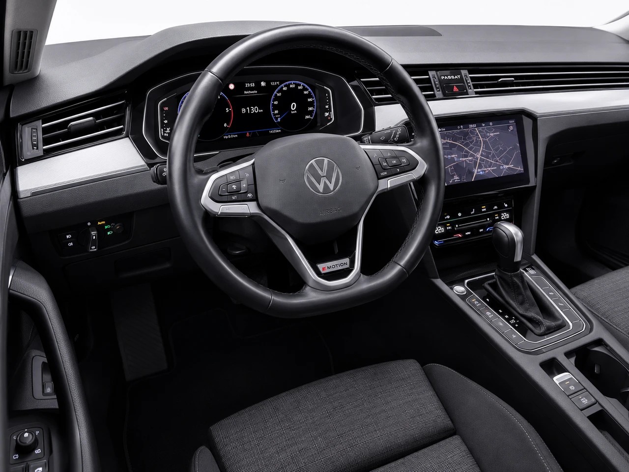 VW Passat Variant 2.0 TDI 200 Business DSG 4m CH FAHRZEUG-image-17