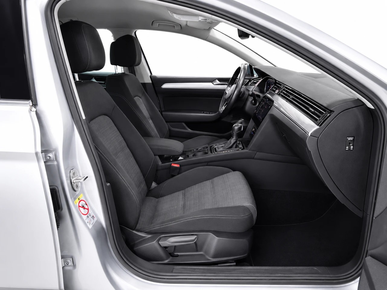 VW Passat Variant 2.0 TDI 200 Business DSG 4m CH FAHRZEUG-image-10