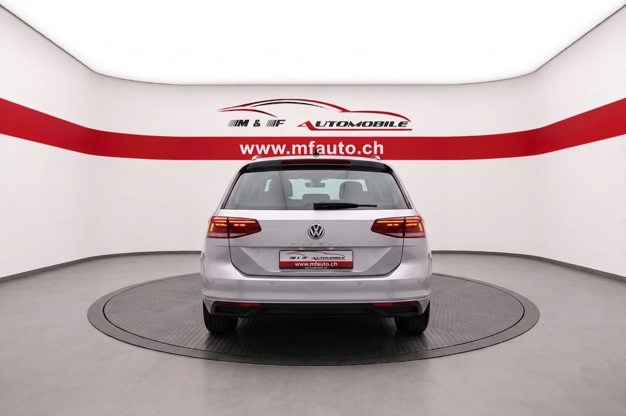 VW Passat Variant 2.0 TDI 200 Business DSG 4m CH FAHRZEUG-image-4