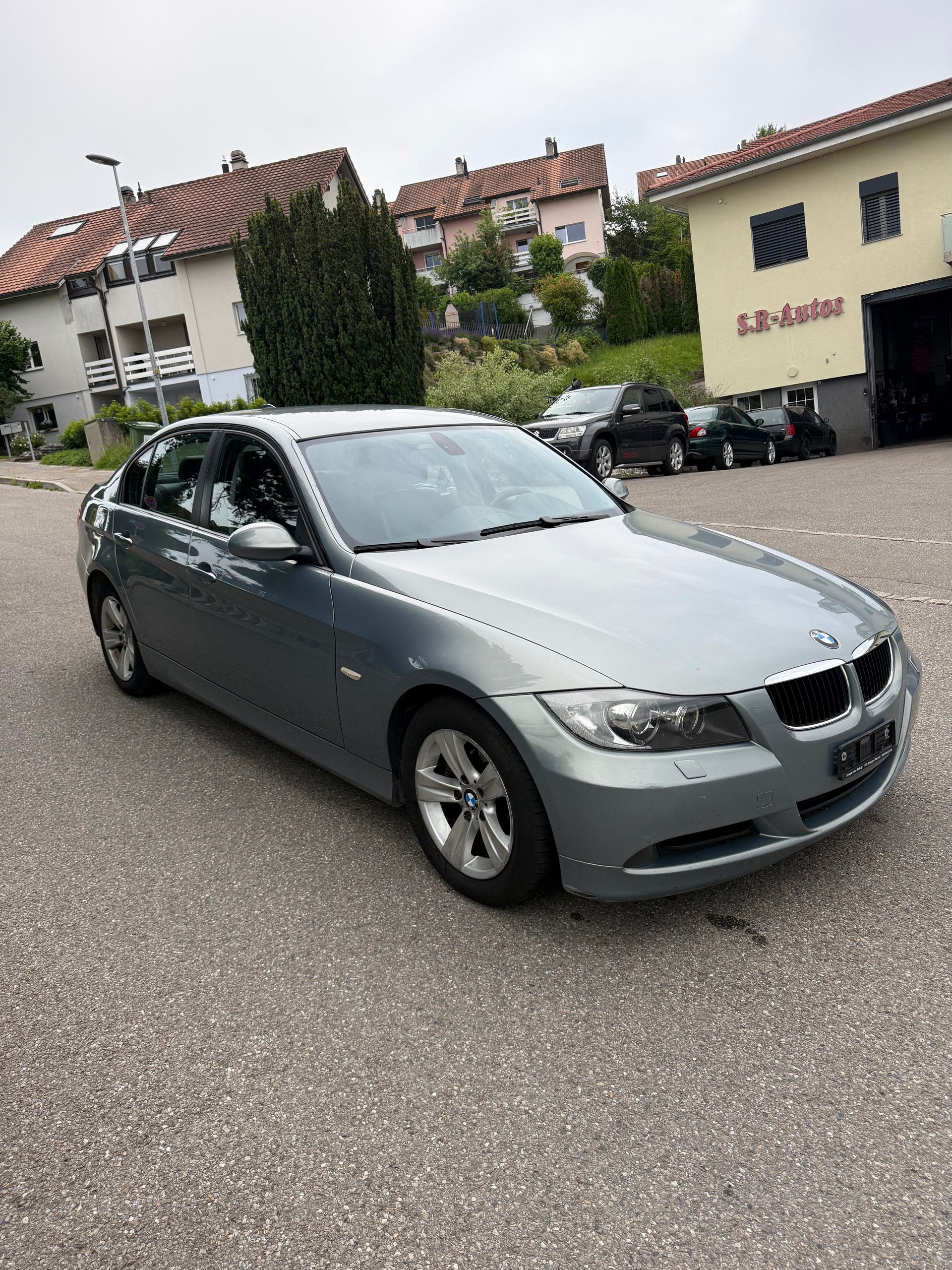 BMW 320d-image-1