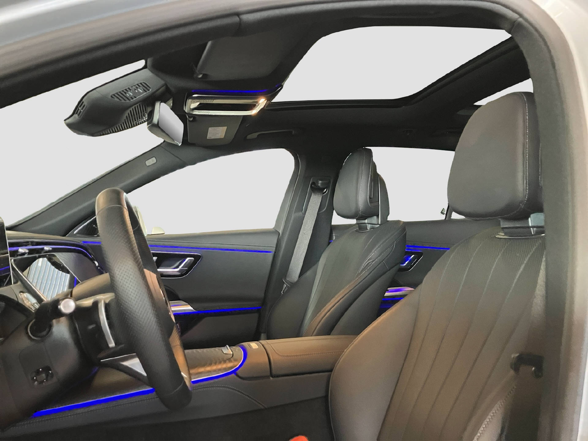 MERCEDES-BENZ E 300 de AMG Line 4matic Kombi-image-11