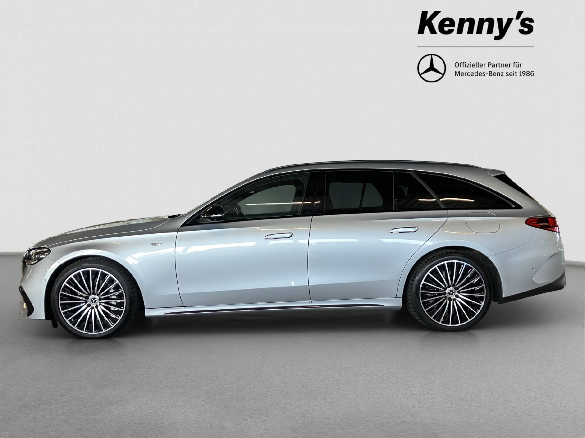 MERCEDES-BENZ E 300 de AMG Line 4matic Kombi-image-2