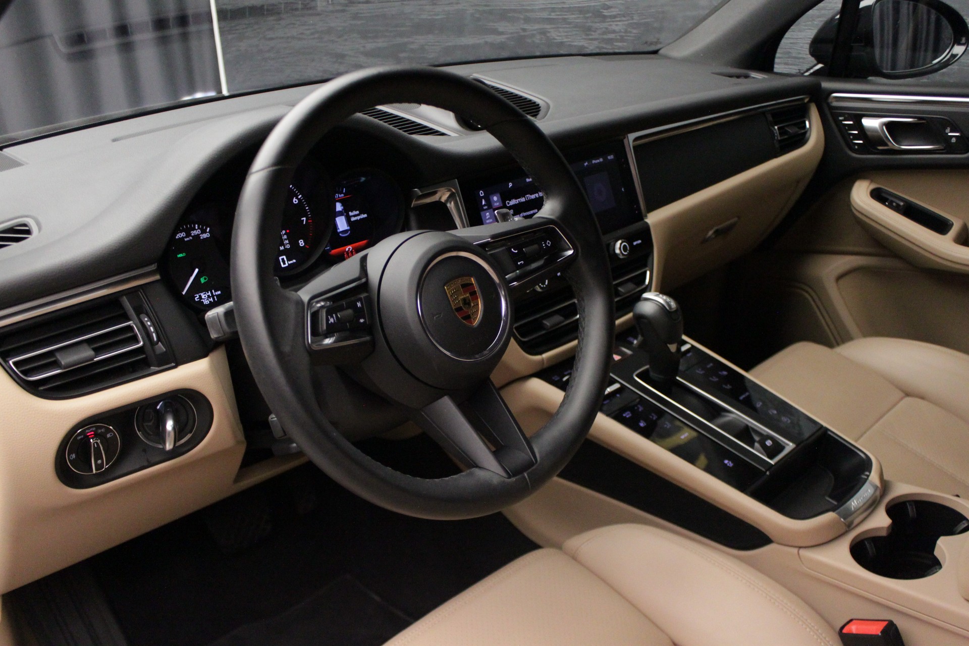 PORSCHE Macan PDK-image-23