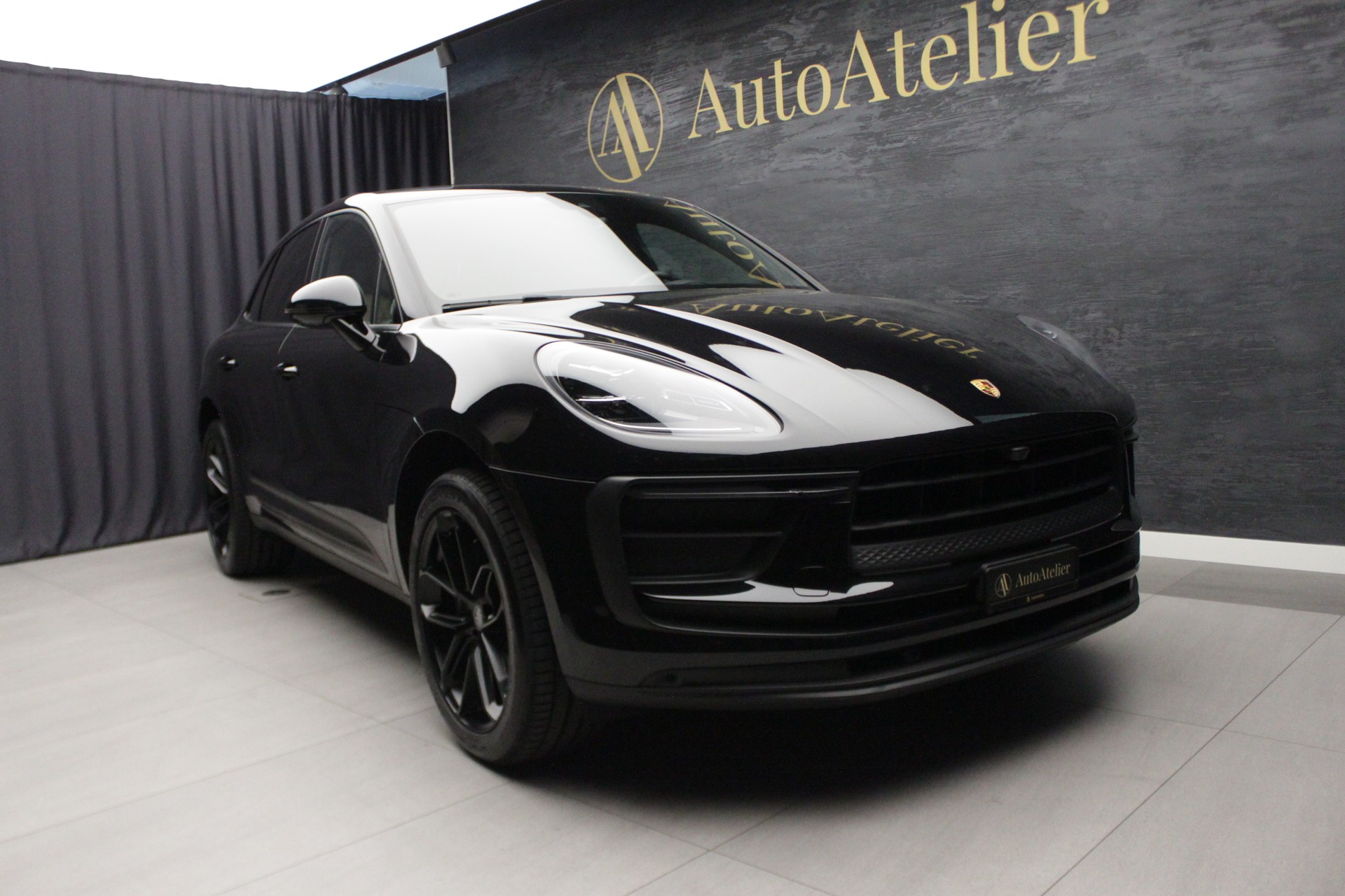 PORSCHE Macan PDK-image-0