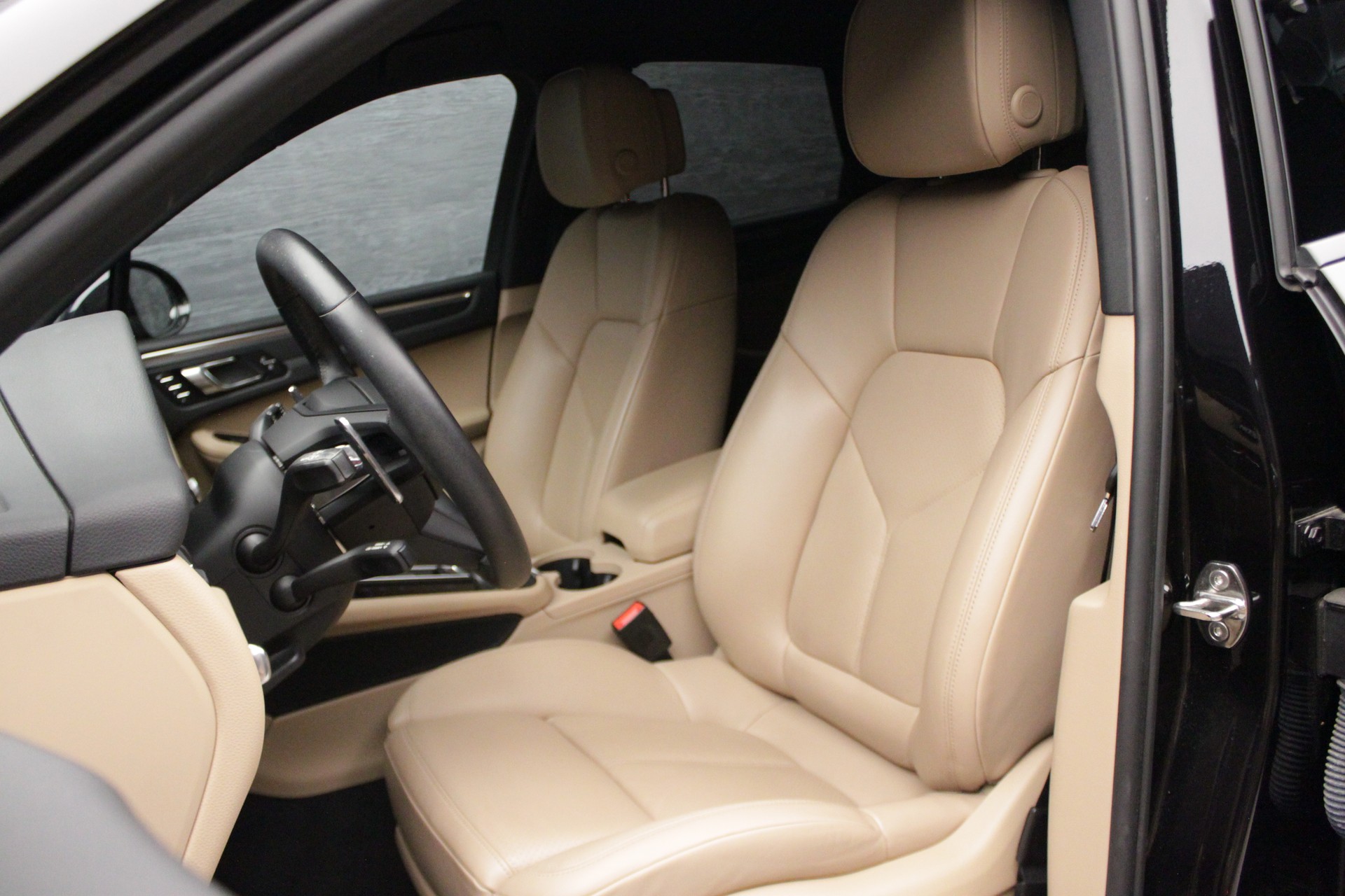 PORSCHE Macan PDK-image-15