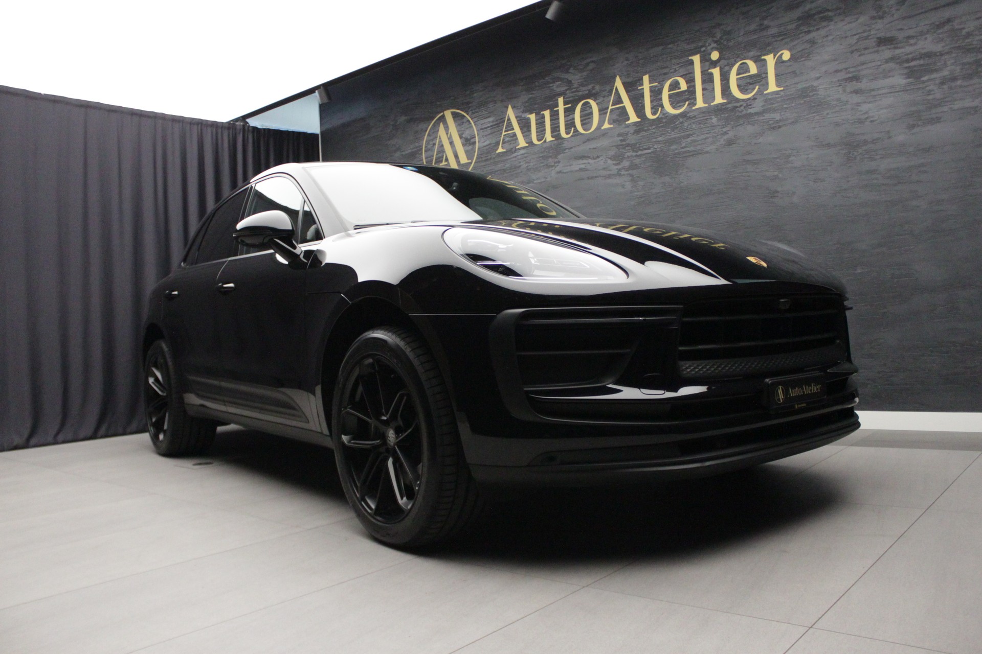 PORSCHE Macan PDK-image-1