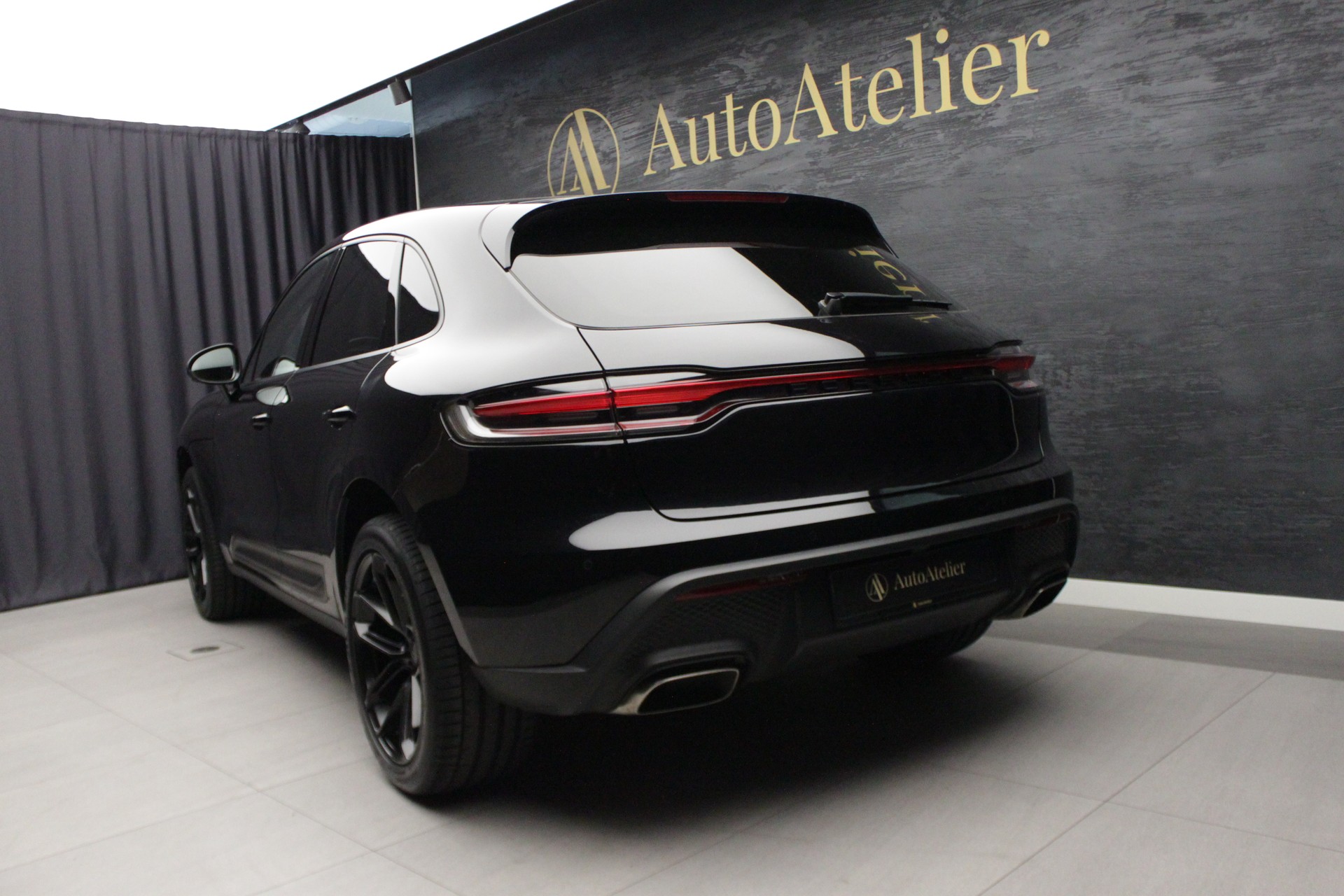 PORSCHE Macan PDK-image-10