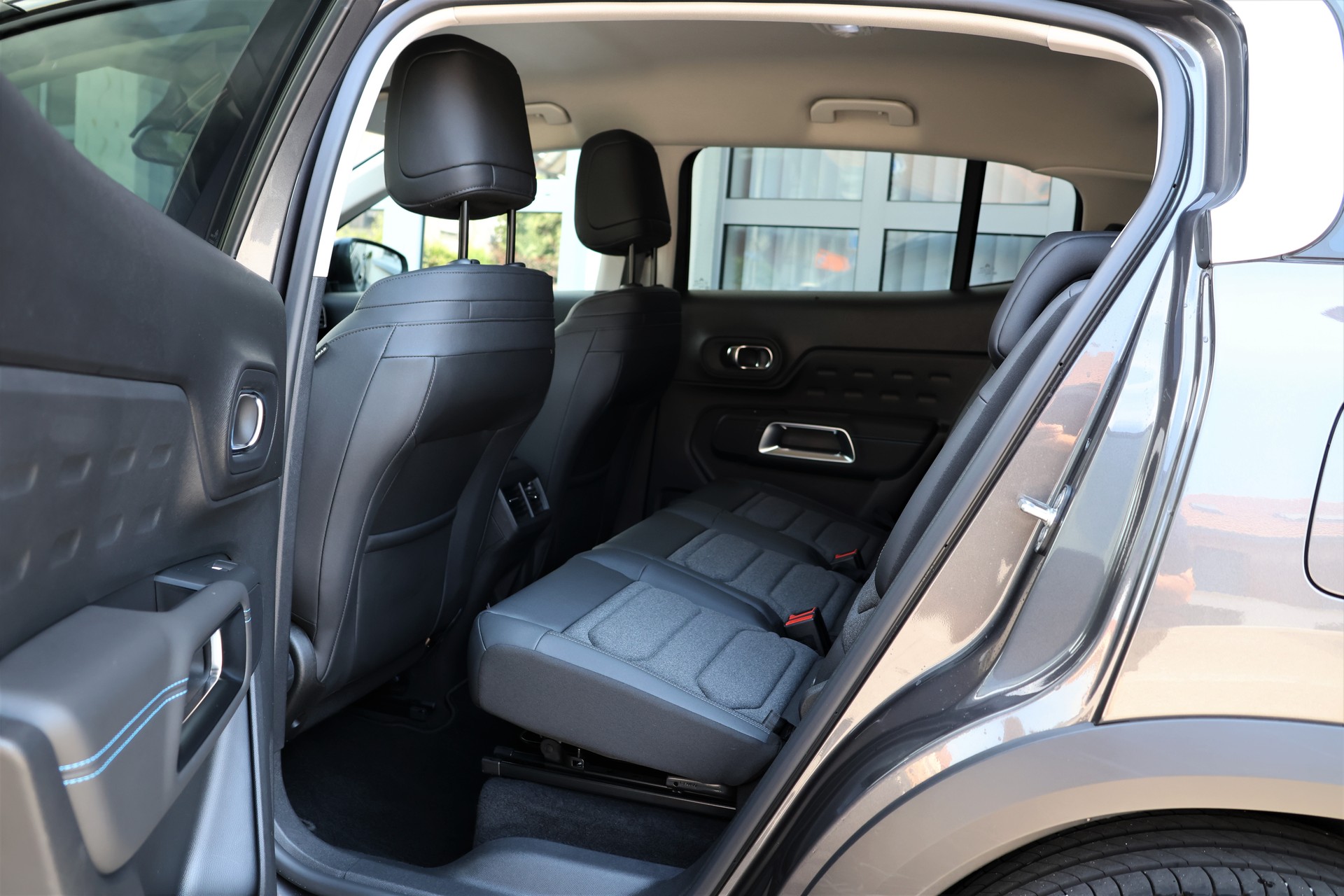 CITROEN C5 Aircross 1.6 PHEV Swiss Edition (CH)-image-11