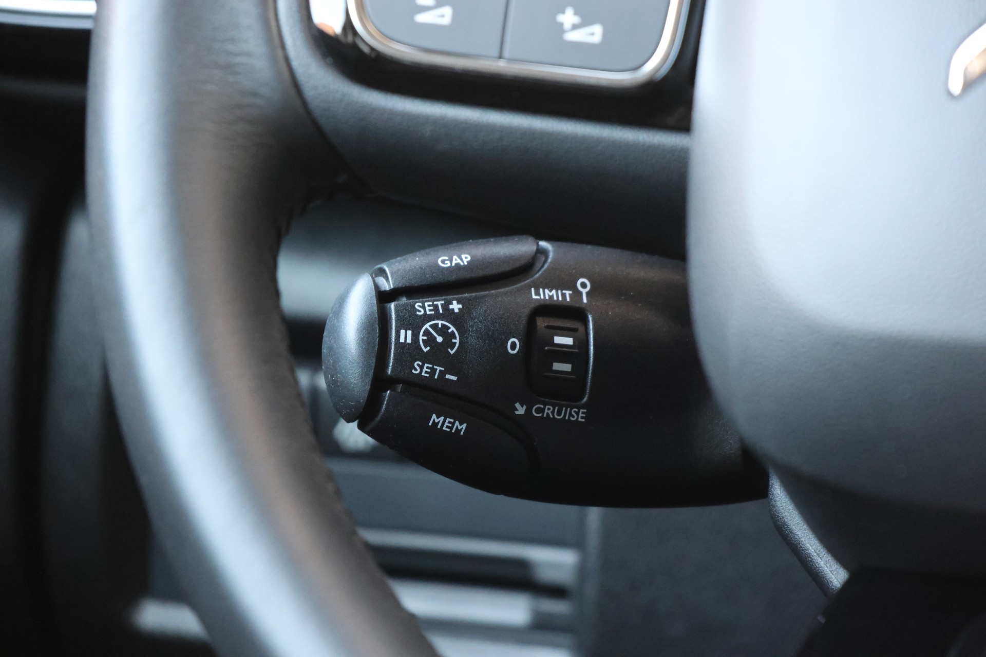 CITROEN C5 Aircross 1.6 PHEV Swiss Edition (CH)-image-15