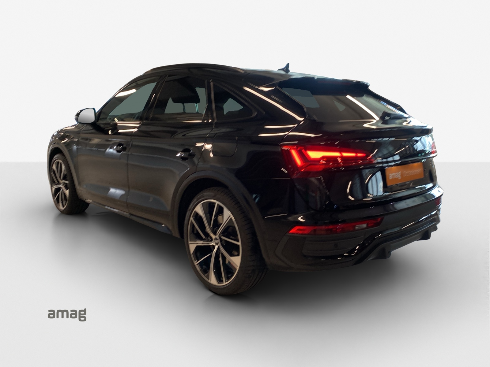 AUDI Q5 Sportback 55 TFSI e PHEV S line quattro S-tronic-image-2