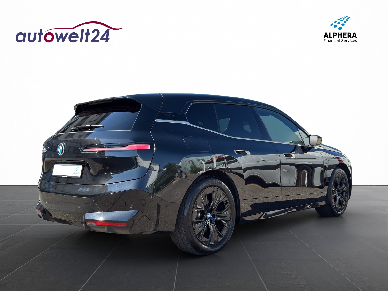 BMW iX M60-image-4