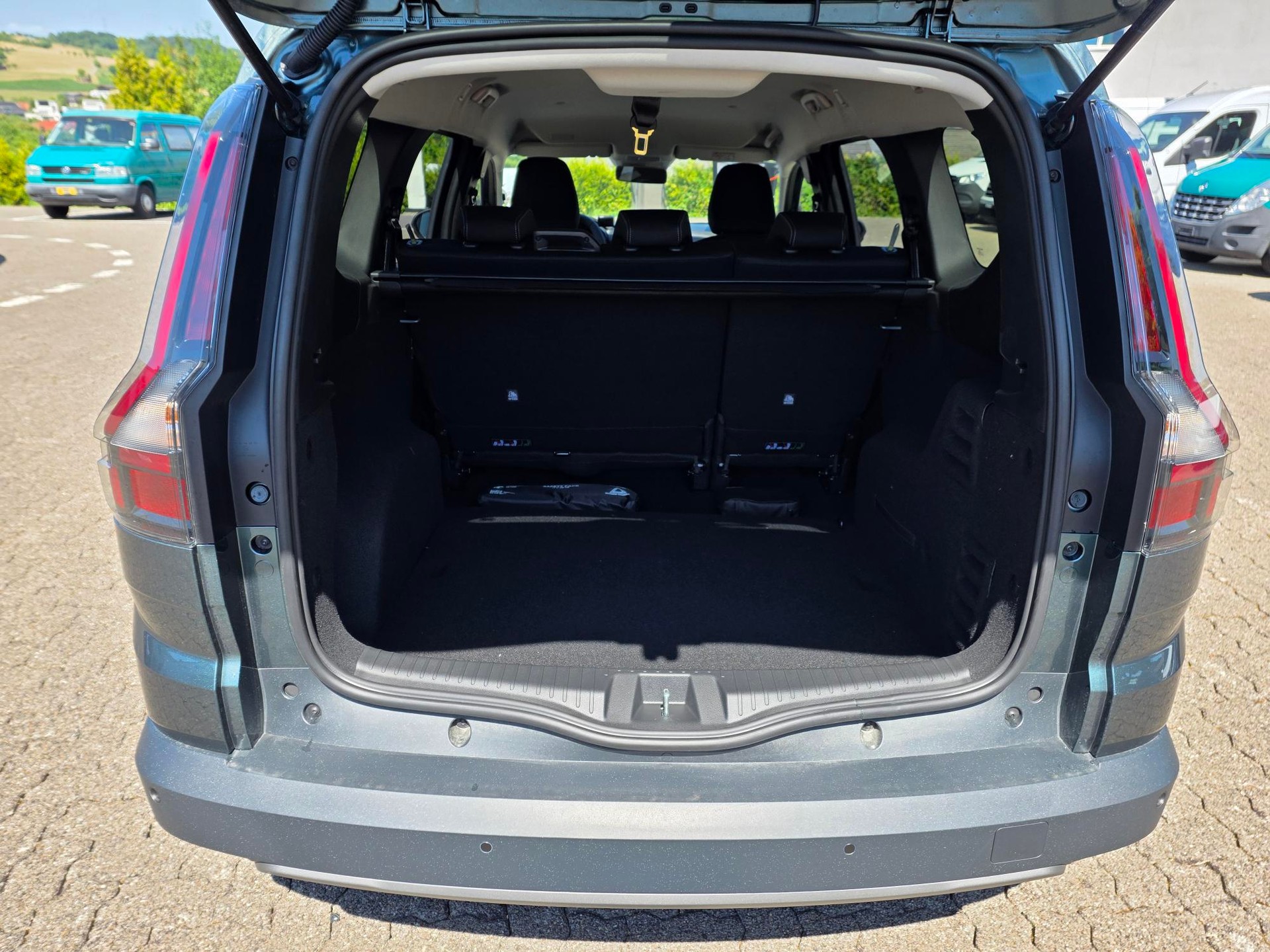 DACIA Jogger 1.8 Hybrid Journey-image-8